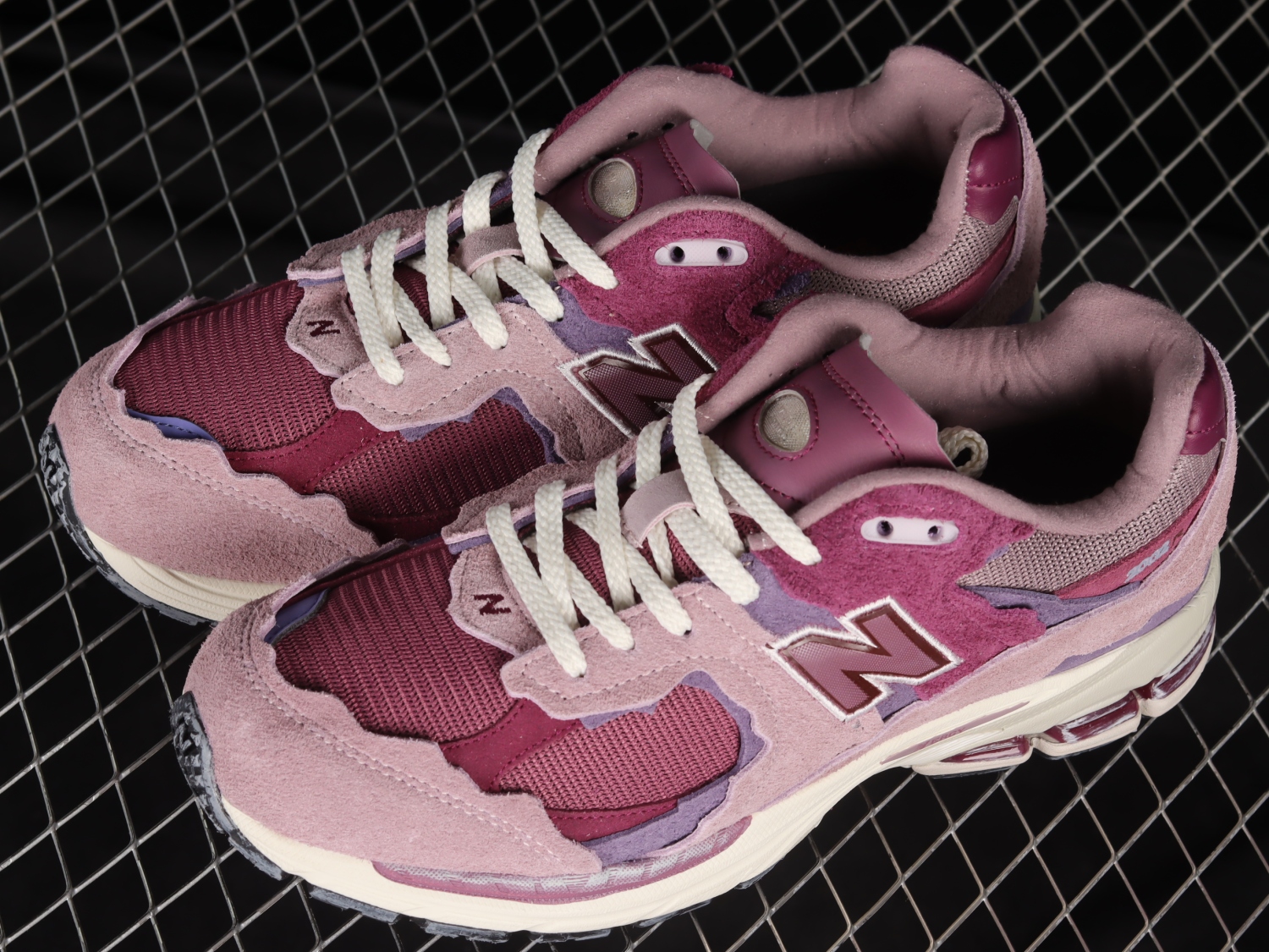 New Bal*nce 2002R Protection Pack Pink  M2002RDH
