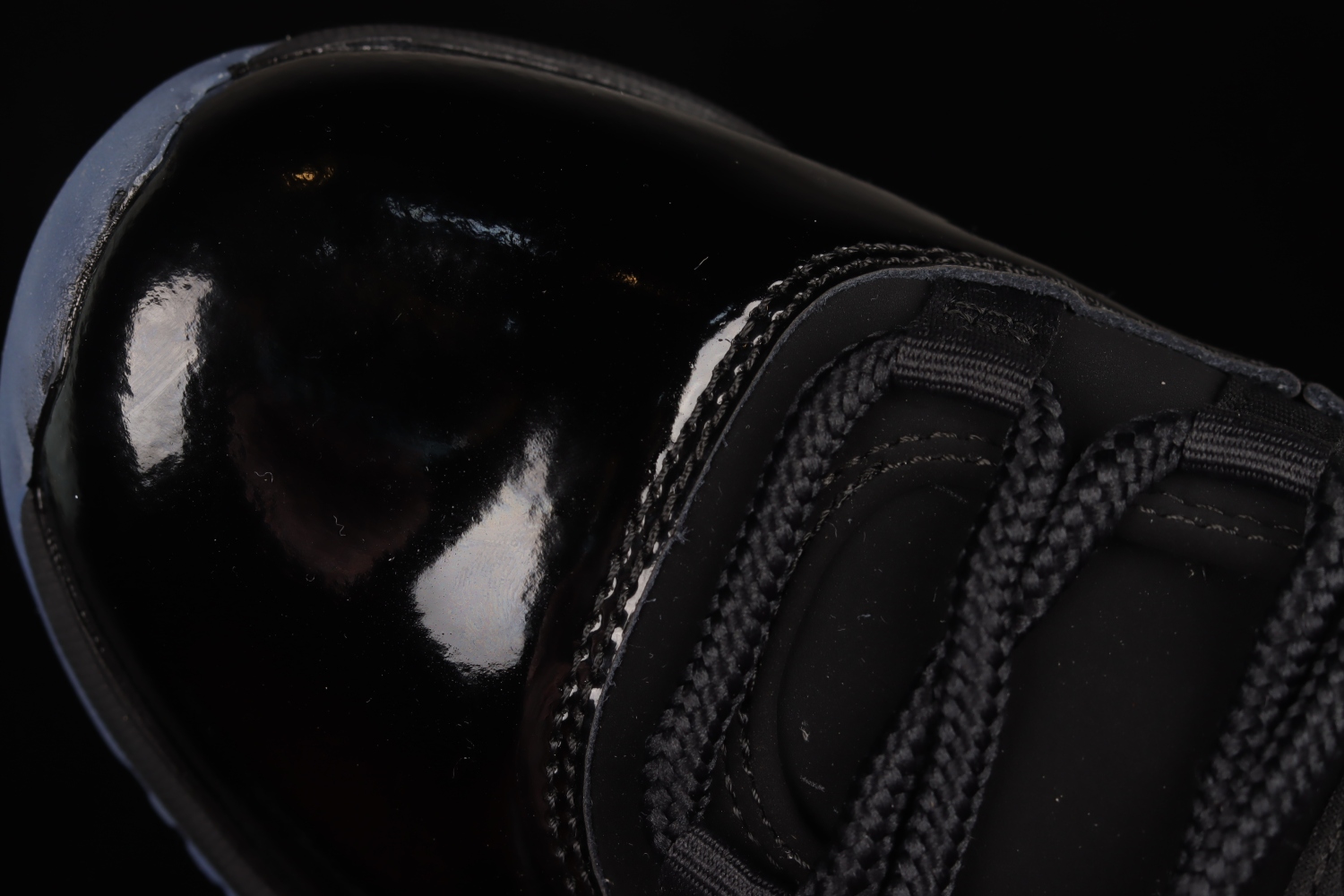 Jordan 11 Retro Cap and Gown 378037-005