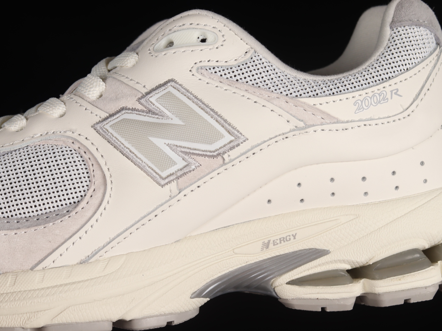 New Bal*nce 2002R White Sea Salt M2002RWP