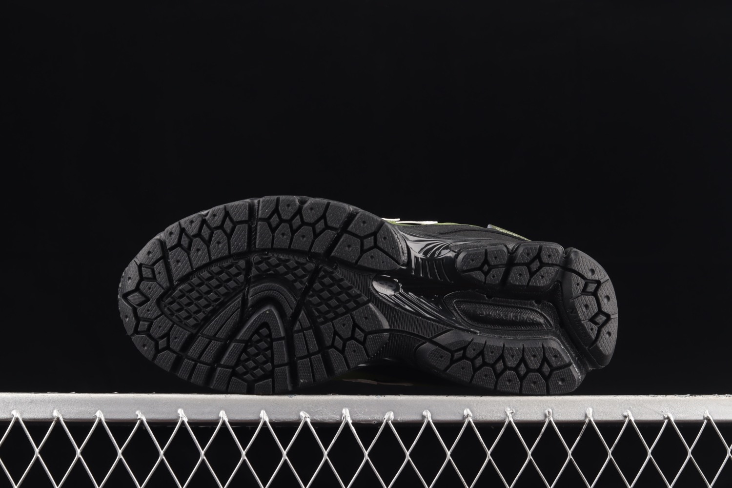 New Bal*nce 2002R The Basement Olive Black M2002RBB