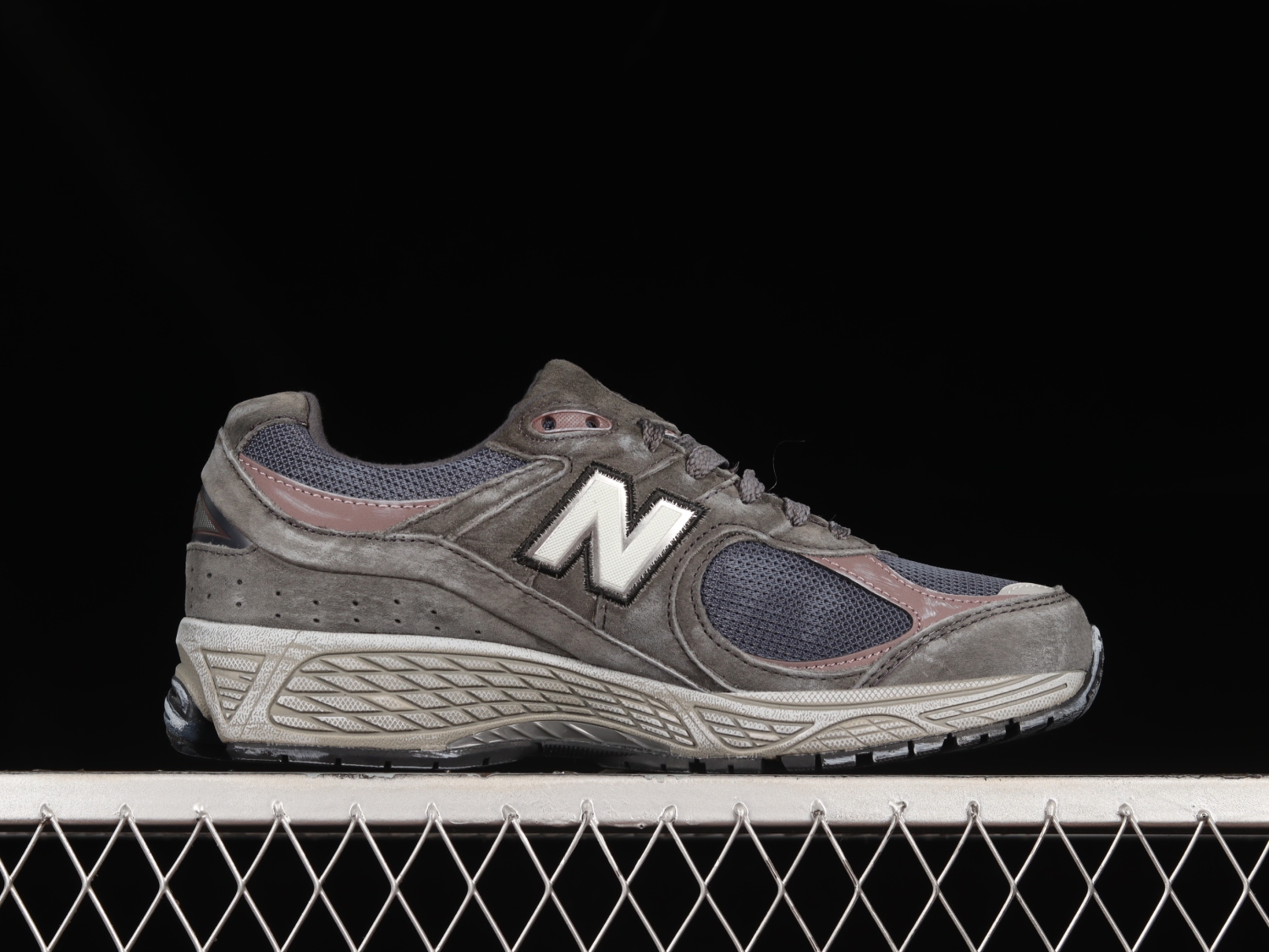 New Bal*nce 2002R Gore-Tex Magnet Mood Indigo  M2002RXA