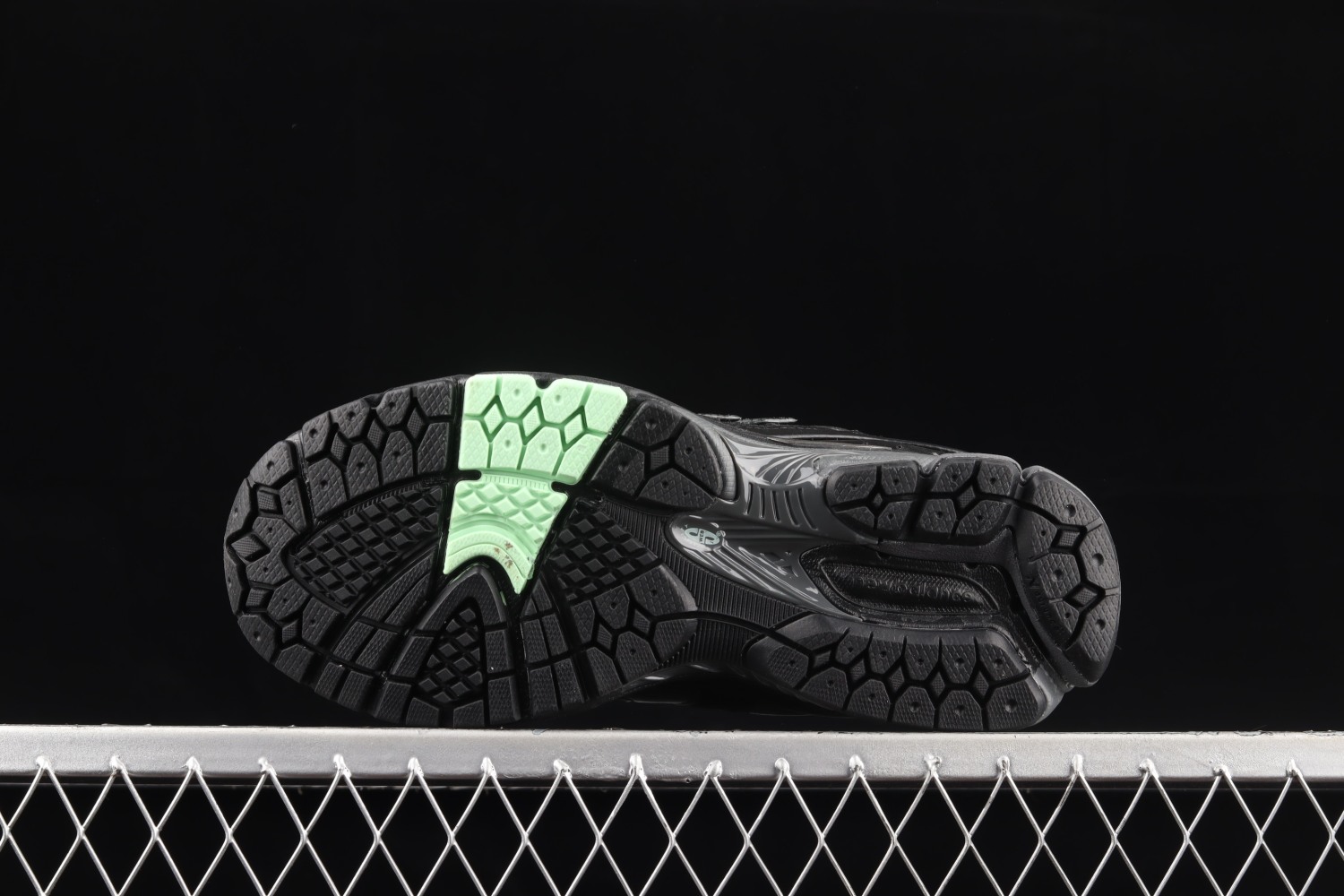 New Bal*nce 2002R Black Silver Green M2002RLD