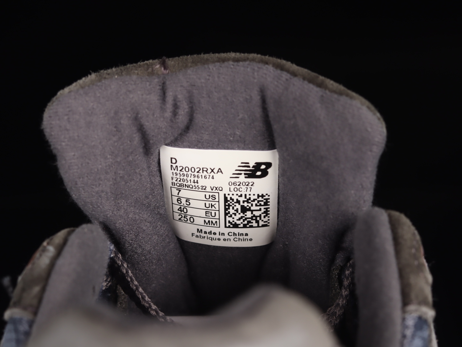 New Bal*nce 2002R Gore-Tex Magnet Mood Indigo  M2002RXA