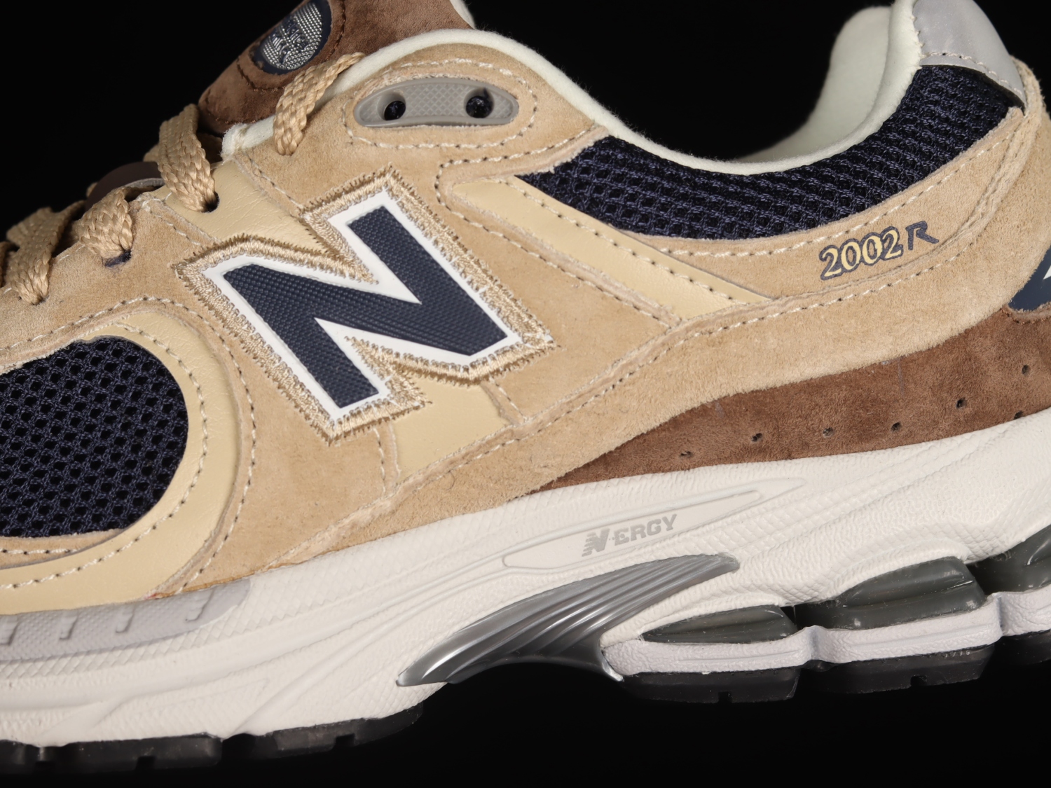 New Bal*nce 2002R Beige Navy Blue ML2002R5