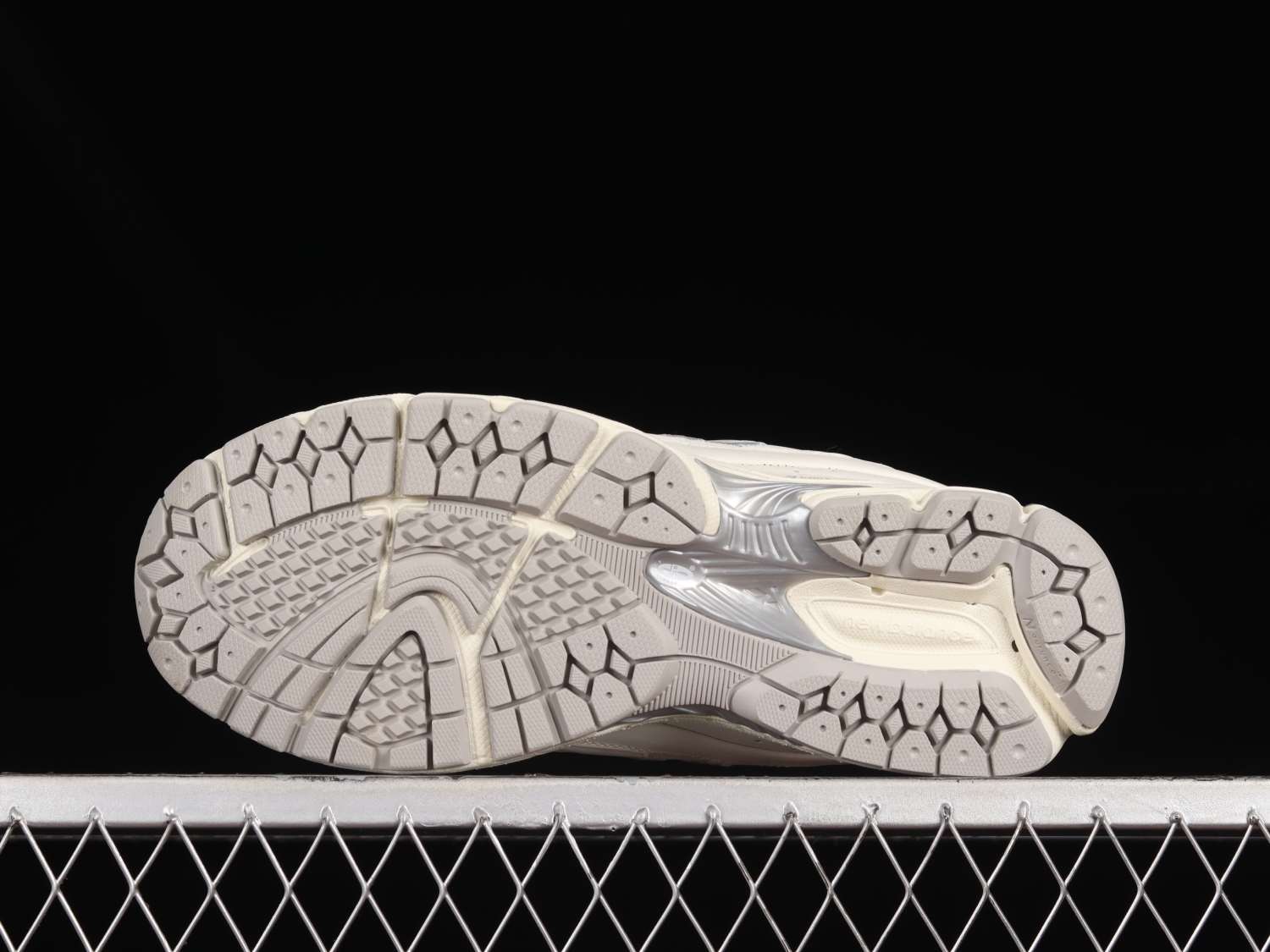 New Bal*nce 2002R White Sea Salt M2002RWP