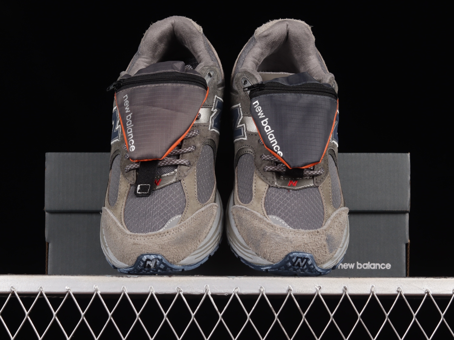 New Bal*nce 2002R Grey Brown Pouch M2002RVA