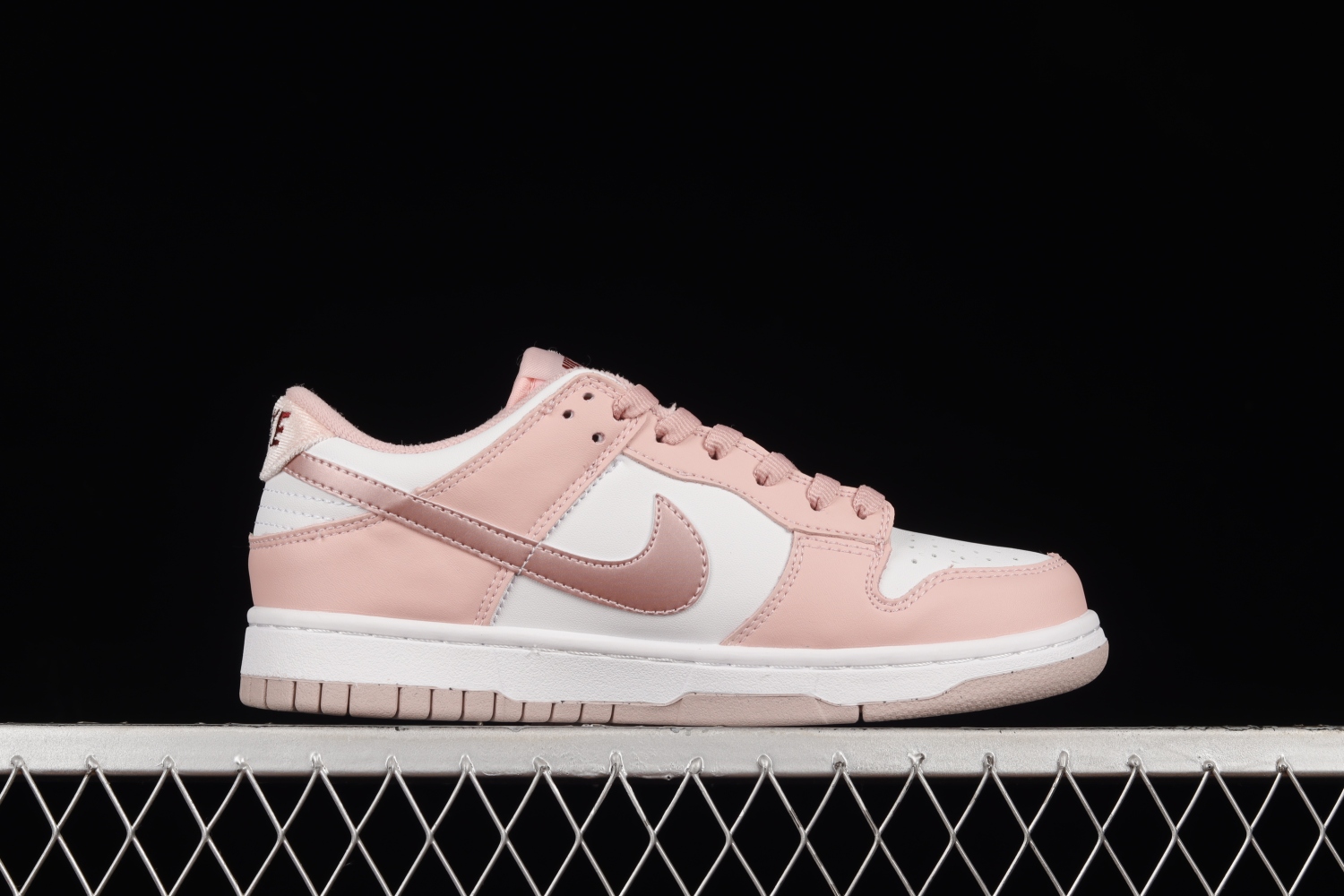 Nike Dunk Low Pink Velvet (GS) DO6485-600