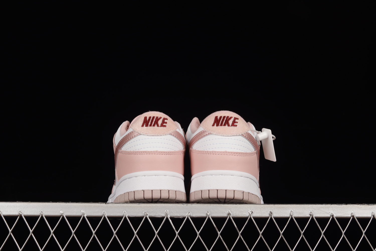 Nike Dunk Low Pink Velvet (GS) DO6485-600