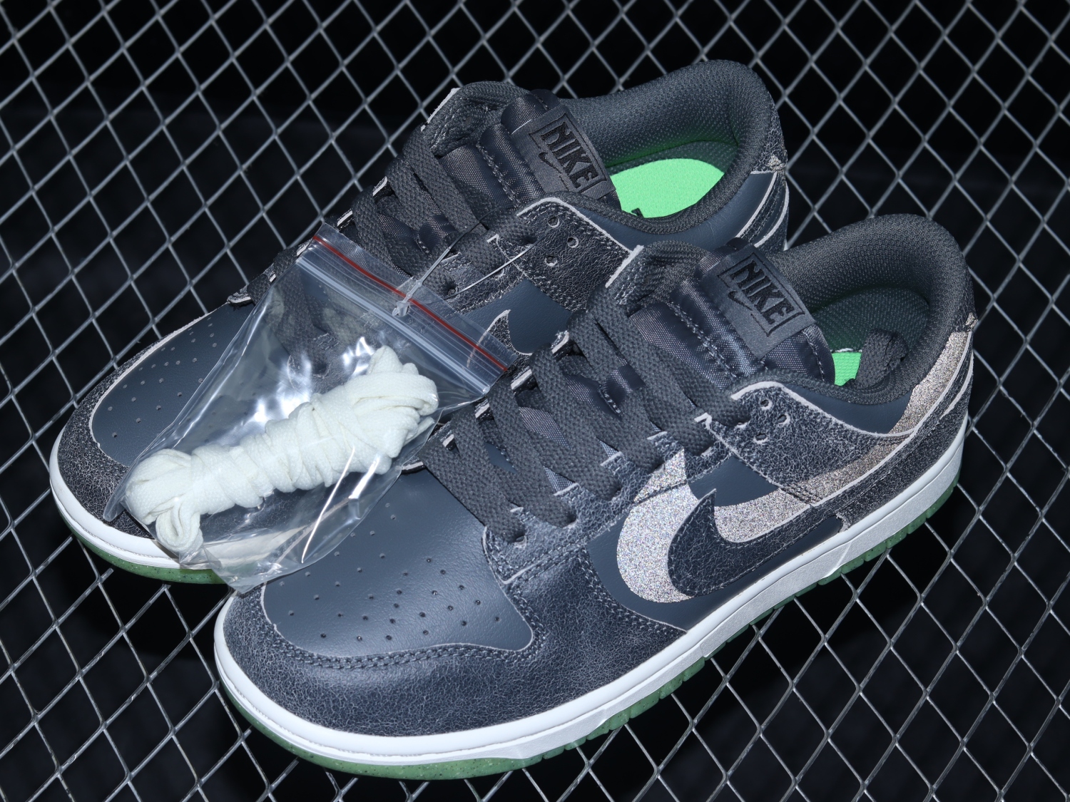 Nike Dunk Low Retro PRM Halloween (2022) DQ7681-001