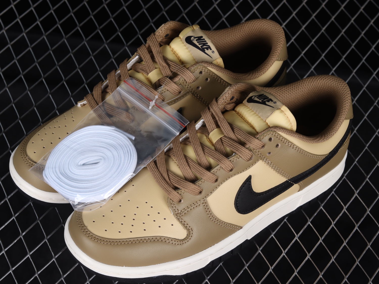 Nike Dunk Low Dark Driftwood (W) DD1503-200