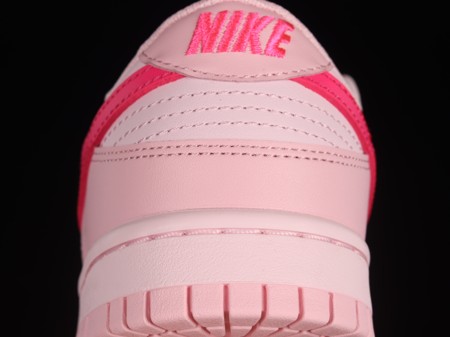 Nike Dunk Low Triple Pink (GS)  DH9765-600