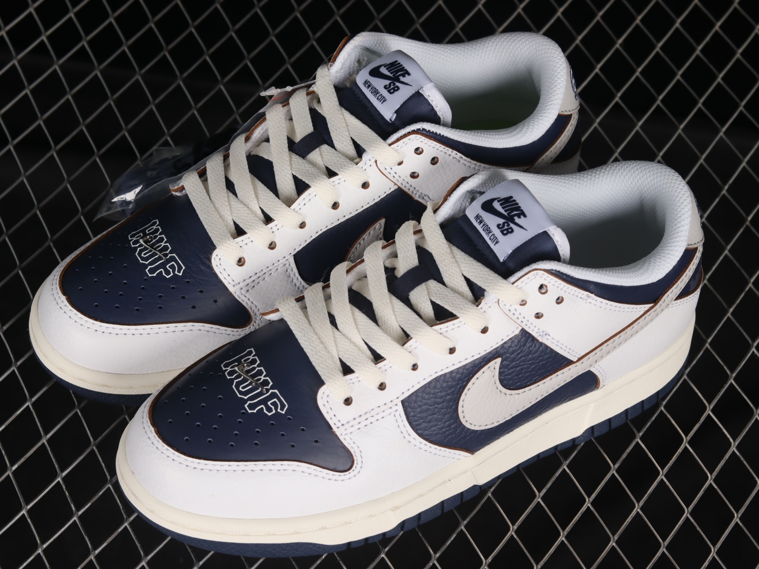 Nike SB Dunk Low HUF New York City FD8775-100