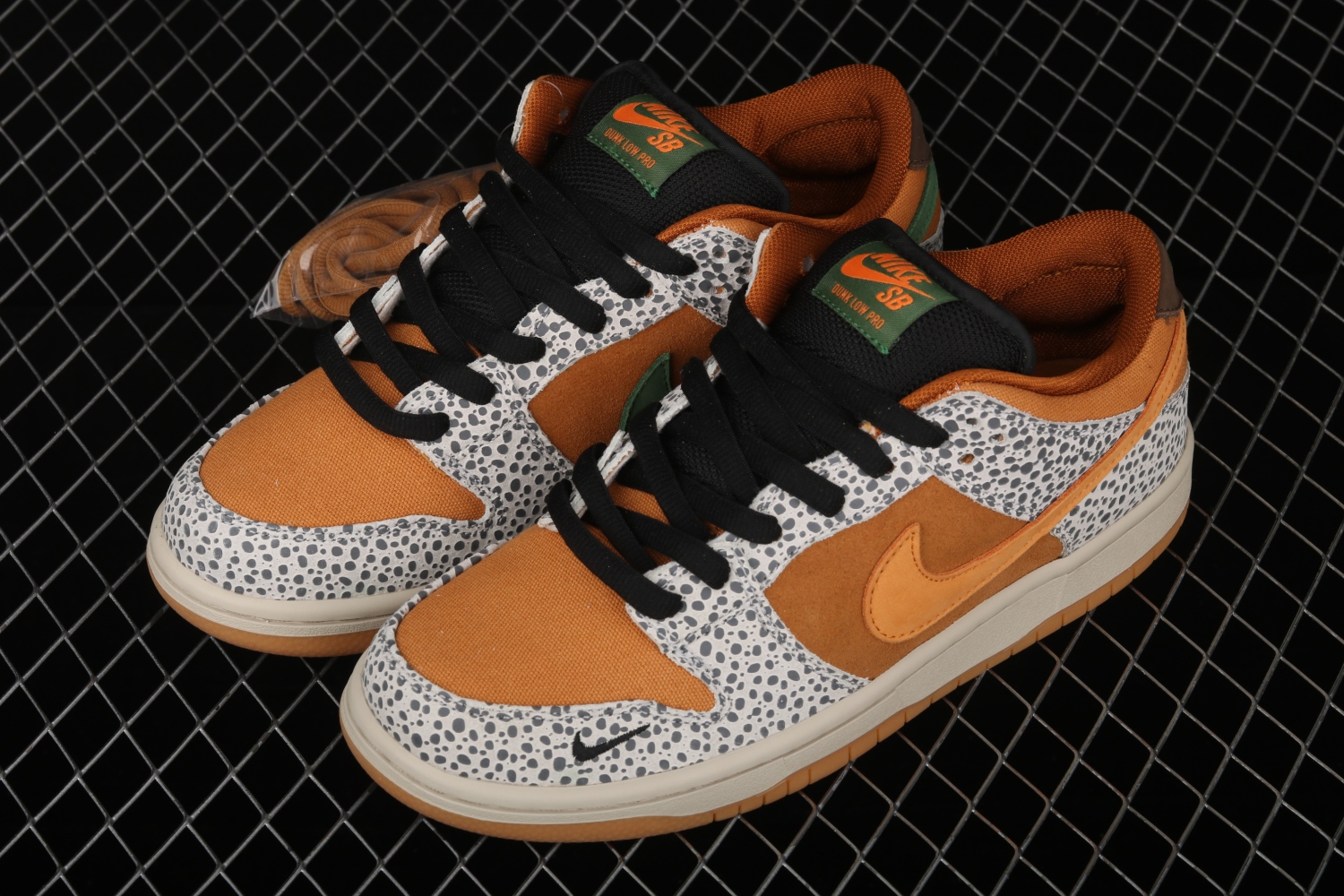 Nike SB Dunk Low Safari CD2563-002