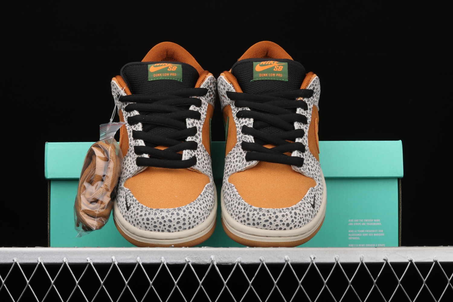 Nike SB Dunk Low Safari CD2563-002