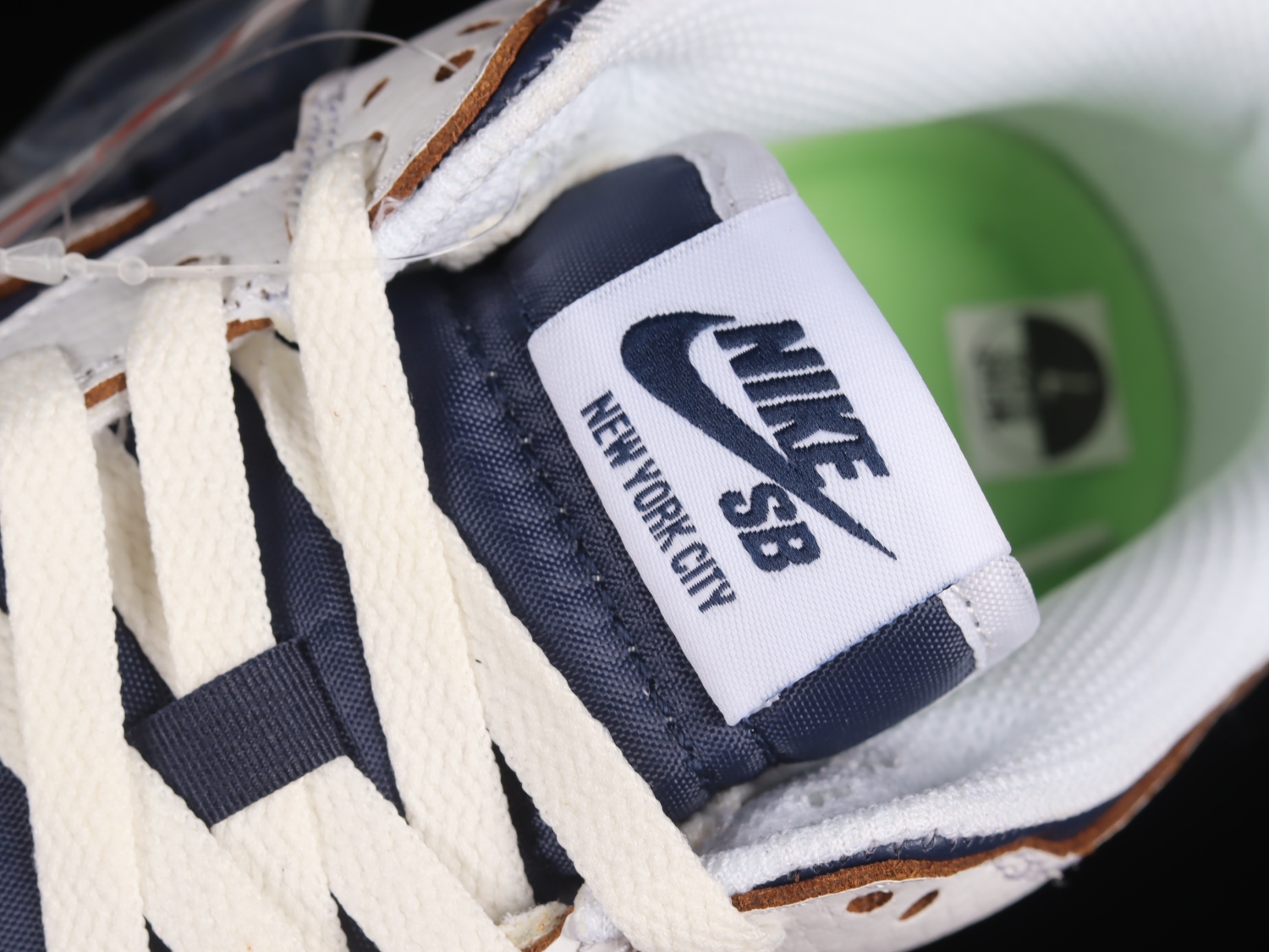Nike SB Dunk Low HUF New York City FD8775-100
