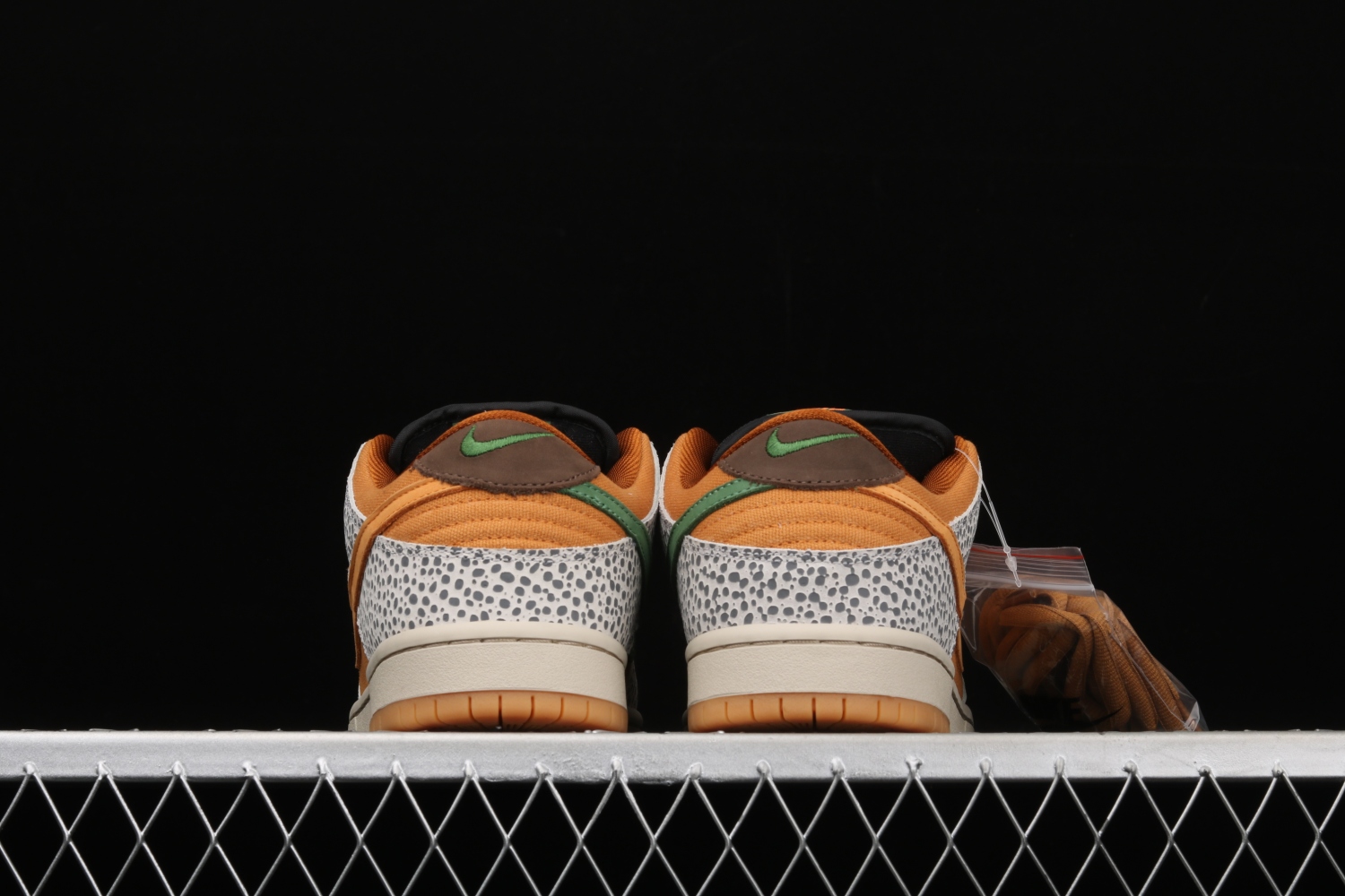 Nike SB Dunk Low Safari CD2563-002