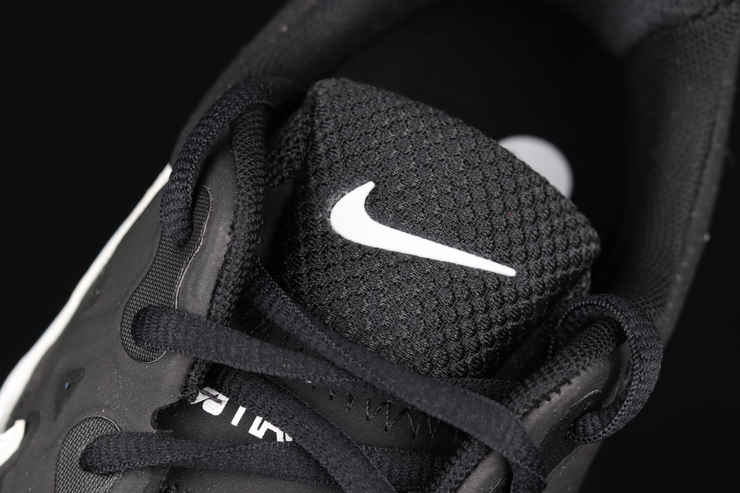 Nike Nike Air Max Genome Black White  CW1648-003
