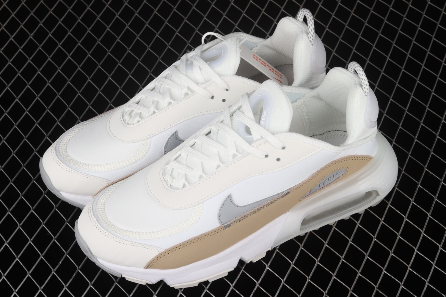 Nike Air Max 90 Light Bone University Gold (W)  DA8702-100