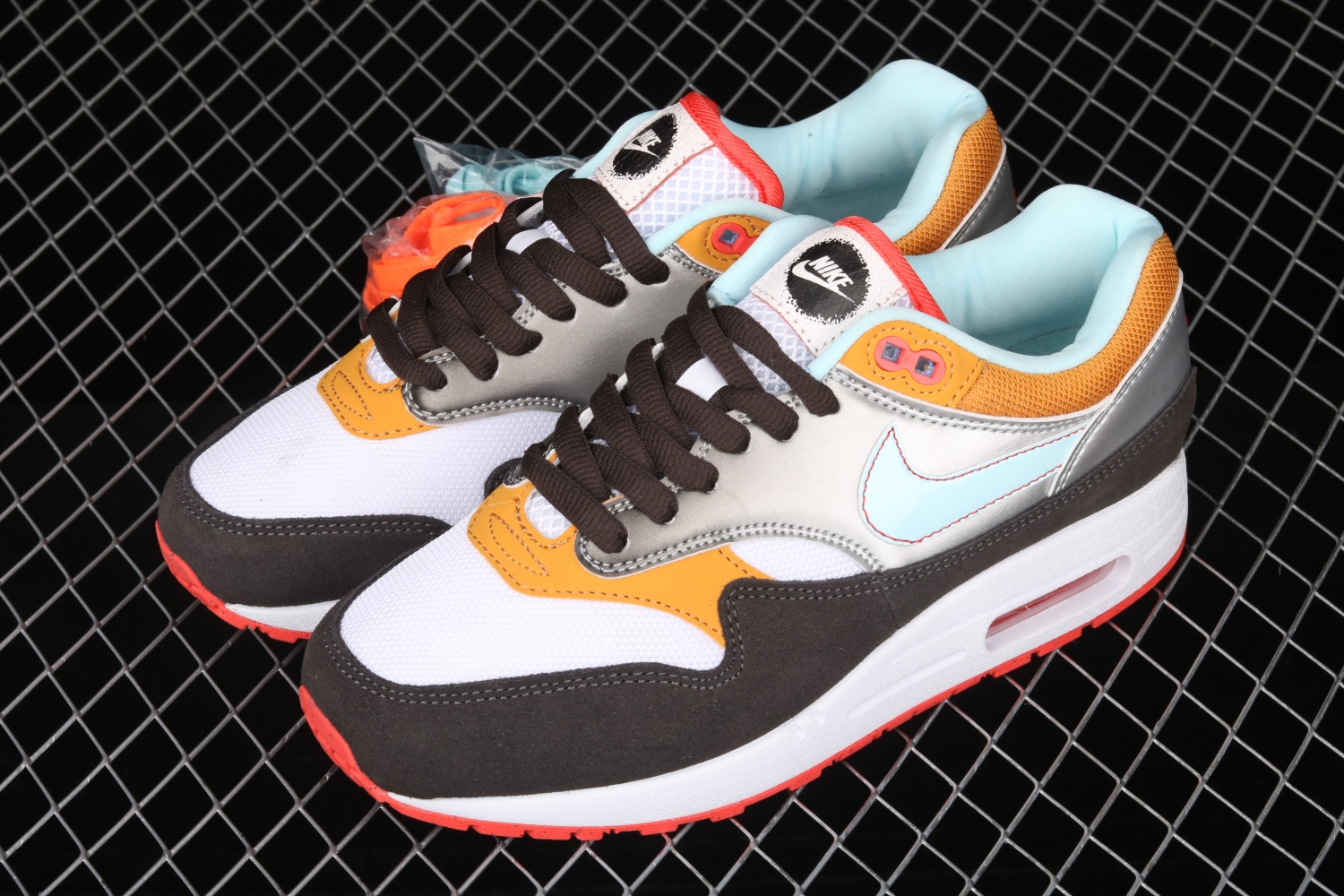 Nike Air Max 1 Graffiti Logo CZ8138-100​