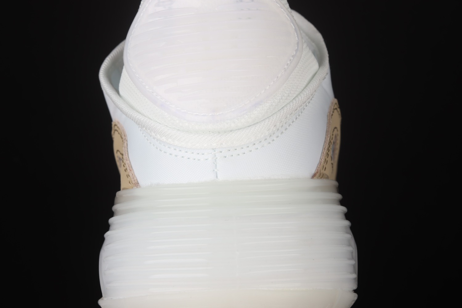 Nike Air Max 90 Light Bone University Gold (W)  DA8702-100