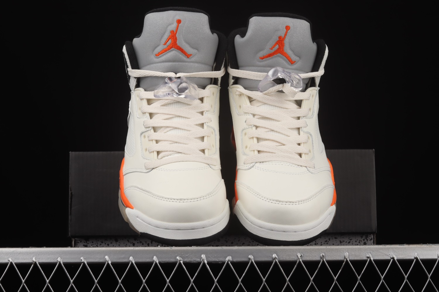 Jordan 5 Retro Shattered Backboard DC1060-100