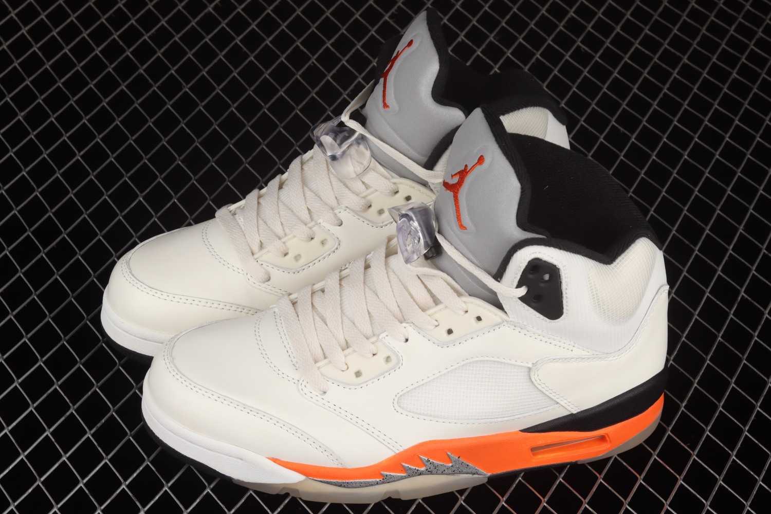 Jordan 5 Retro Shattered Backboard DC1060-100