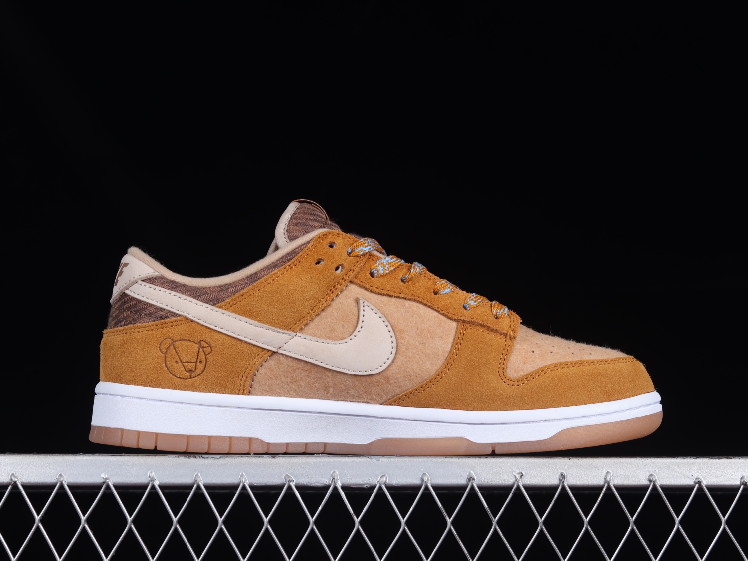 Nike Dunk Low SE Teddy Bear Parline DZ5350-288