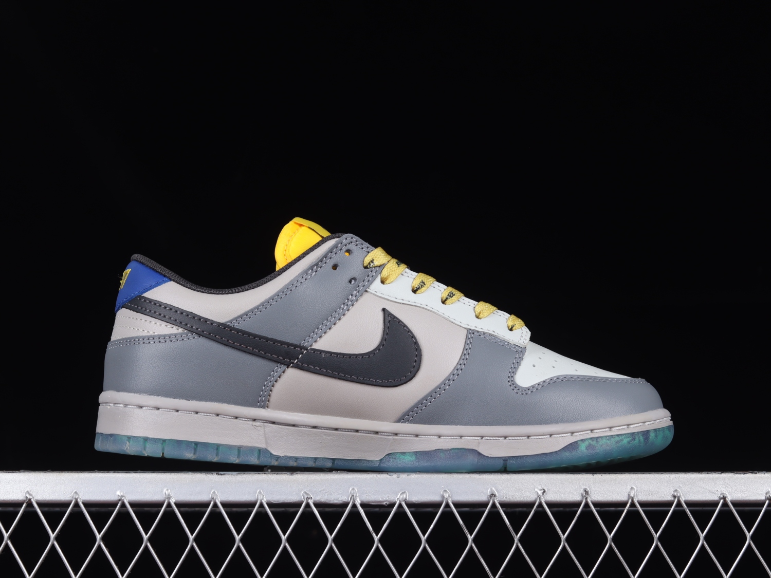 Nike Dunk Low North Carolina A&T DR6187-001