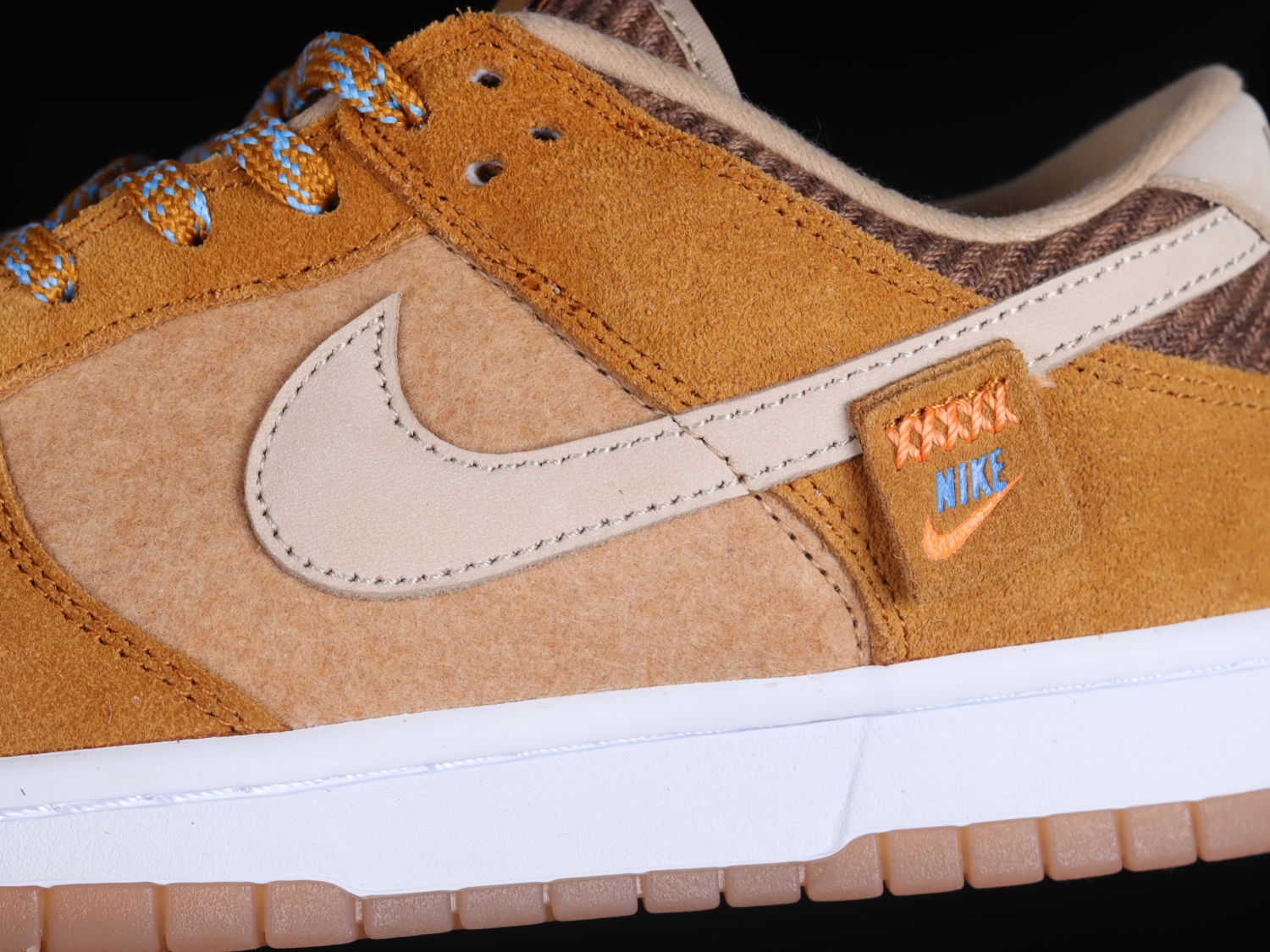 Nike Dunk Low SE Teddy Bear Parline DZ5350-288