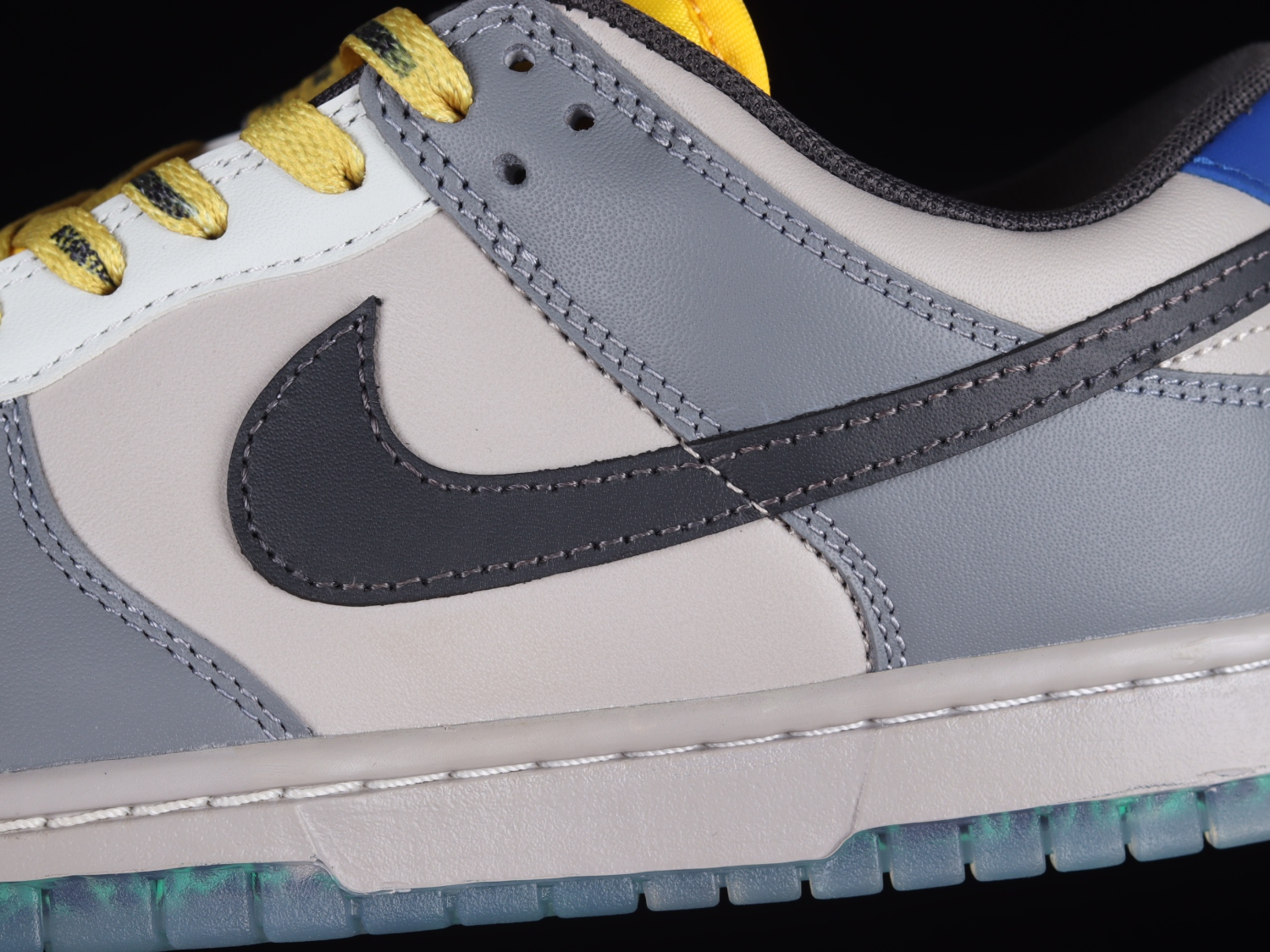 Nike Dunk Low North Carolina A&T DR6187-001