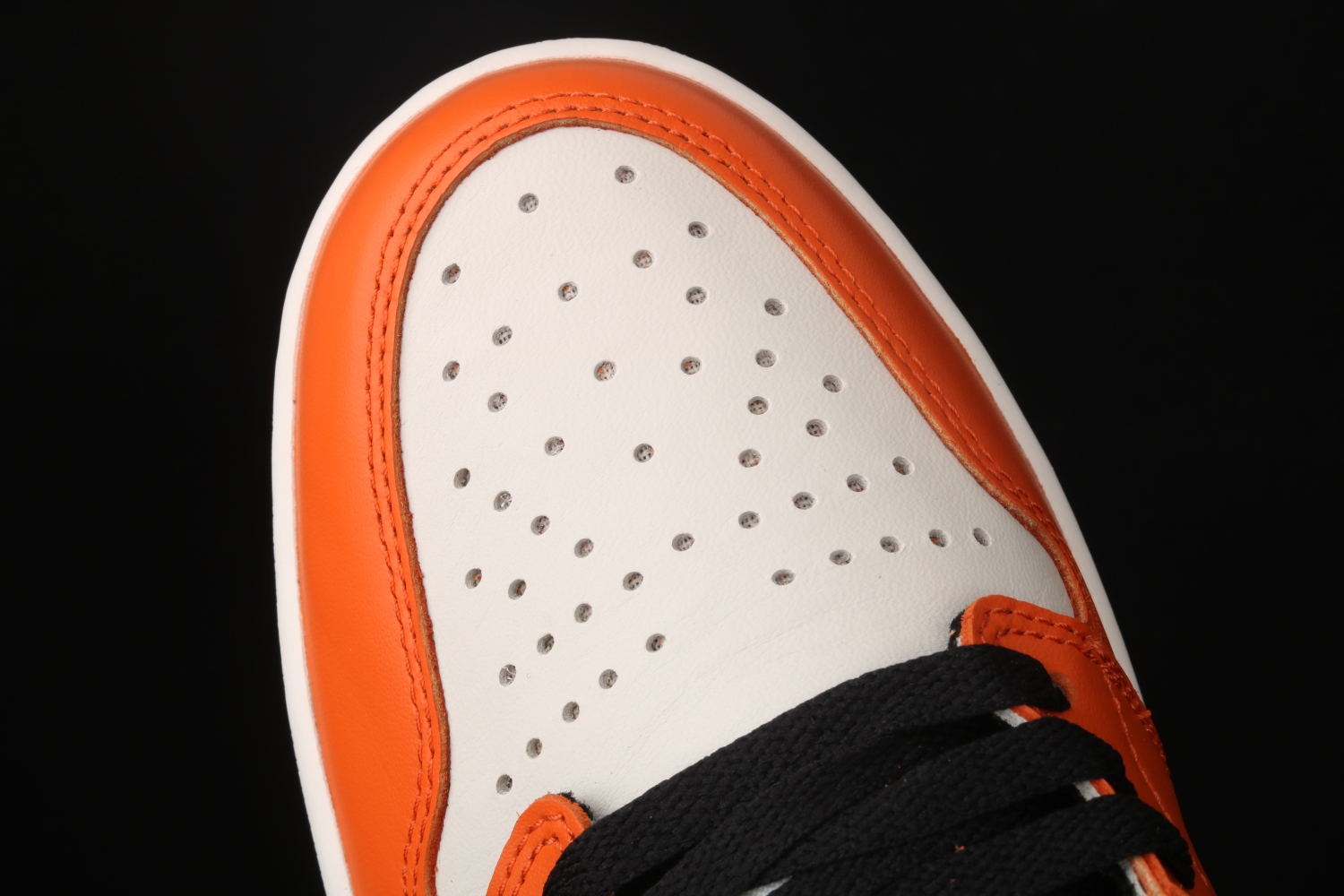 Jordan 1 Retro Reverse Shattered Backboard 555088-113
