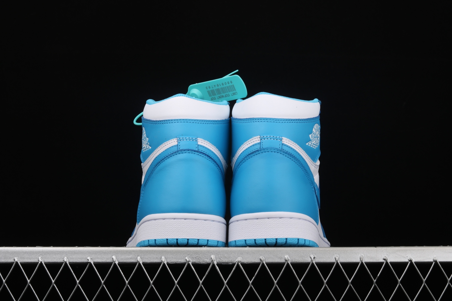 Jordan 1 Retro UNC 555088-117