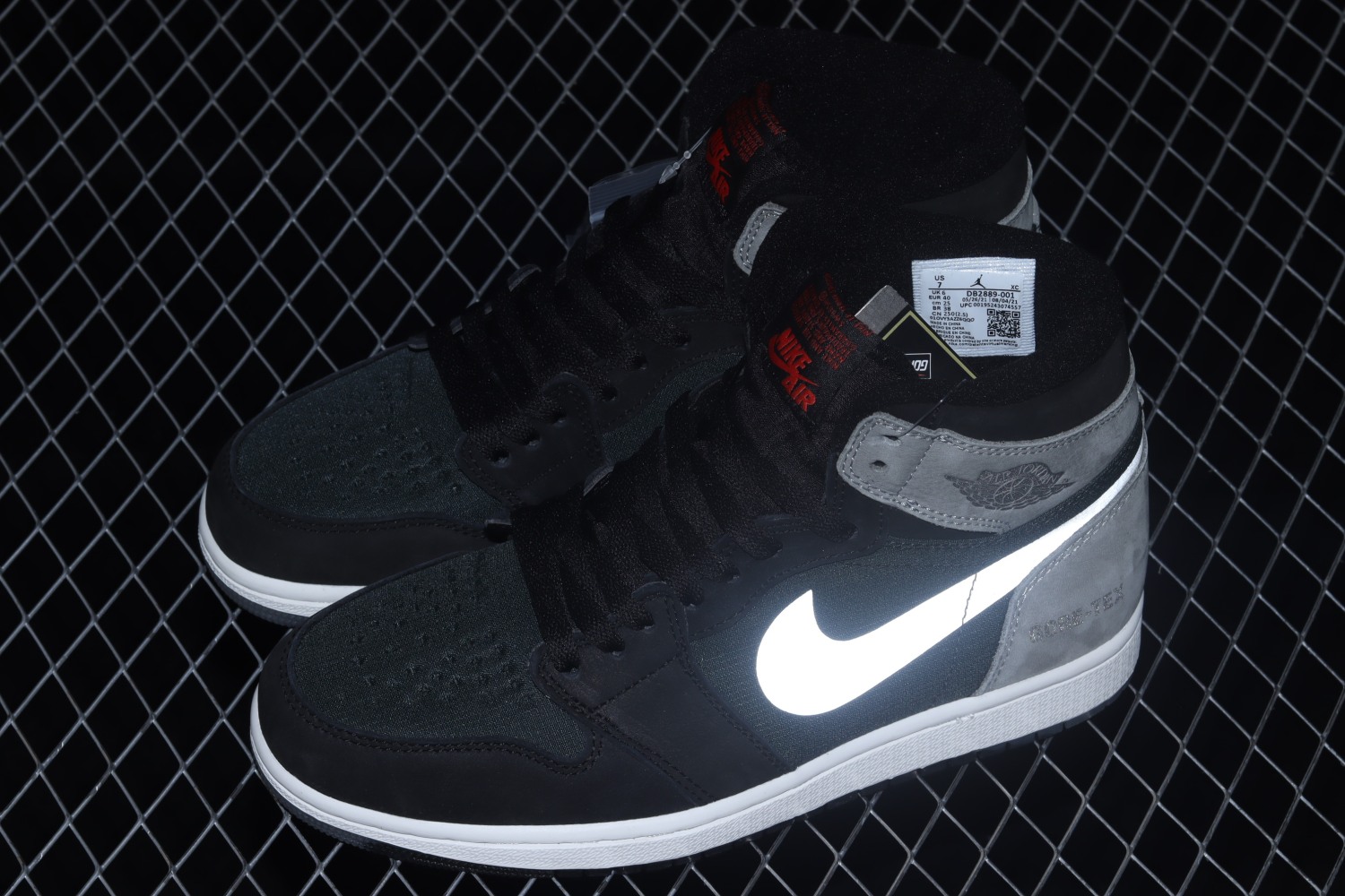 Jordan 1 Retro High Element Gore-Tex Black Particle Grey DB2889-001