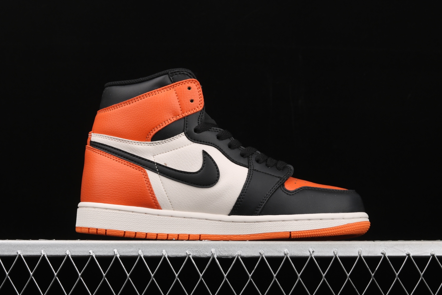Jordan 1 Retro Shattered Backboard  555088-005