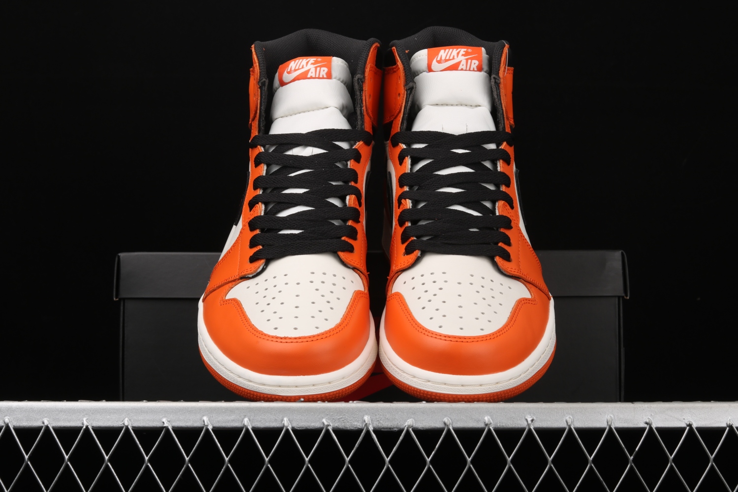 Jordan 1 Retro Reverse Shattered Backboard 555088-113