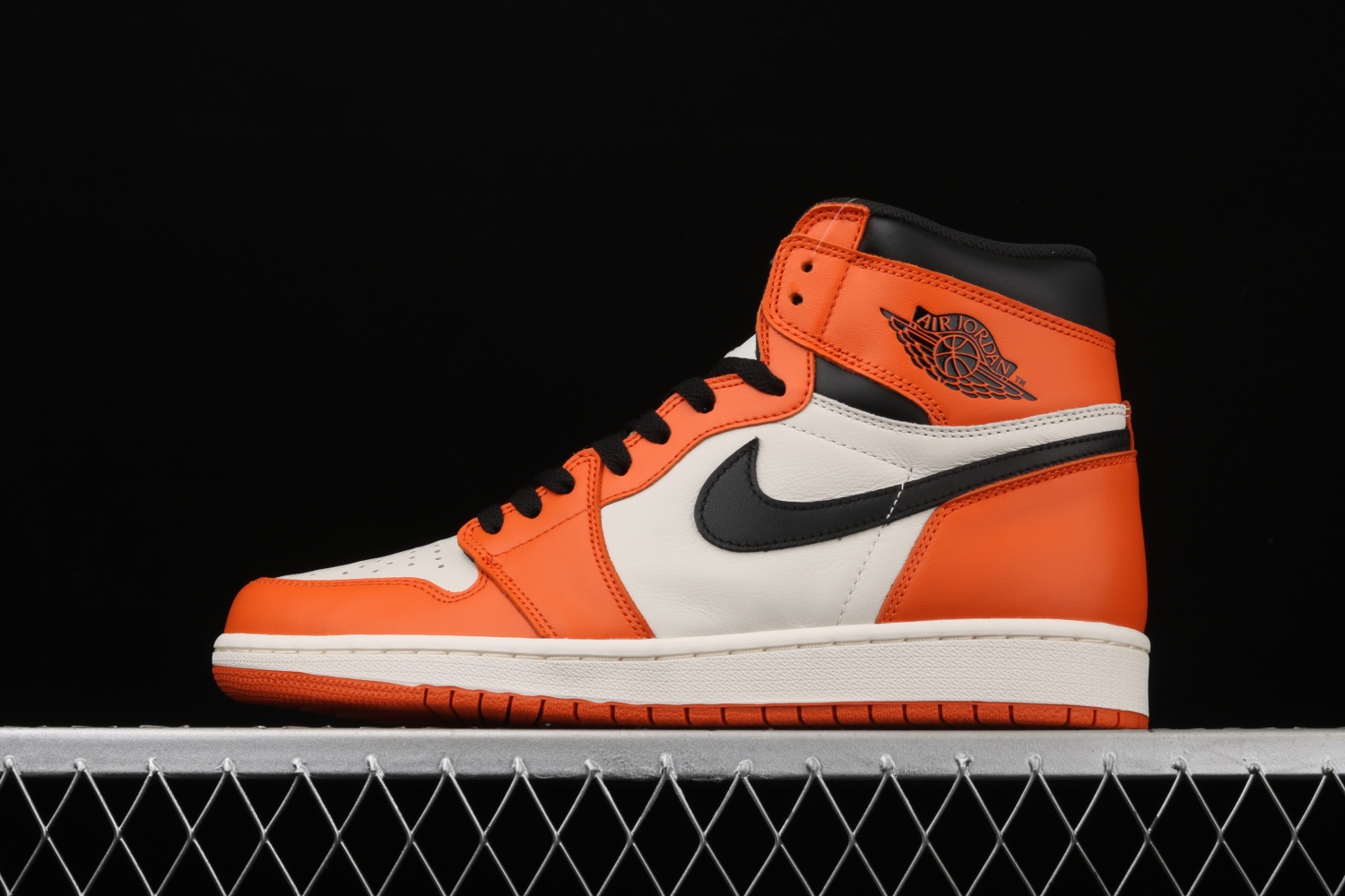 Jordan 1 Retro Reverse Shattered Backboard 555088-113