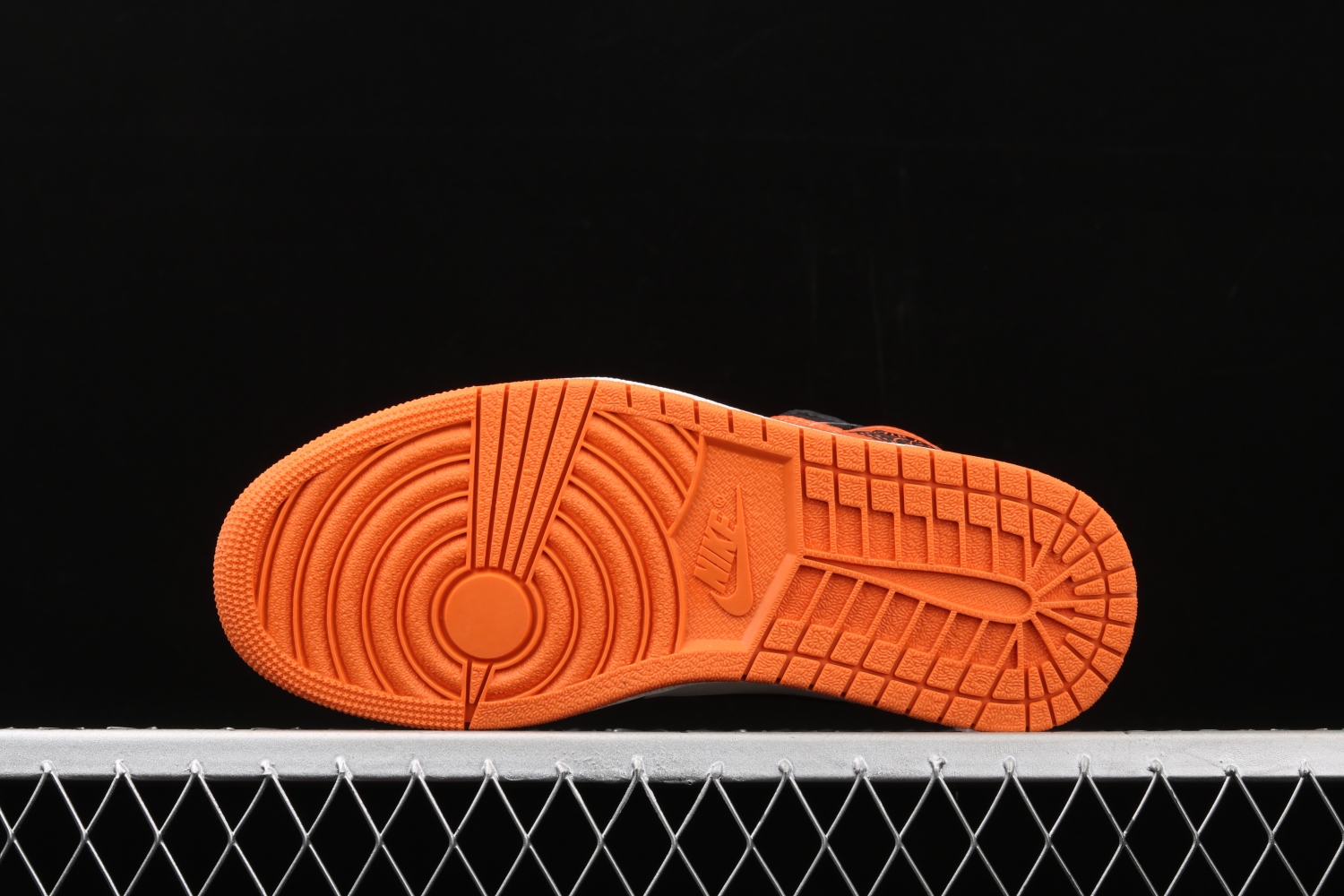 Jordan 1 Retro Shattered Backboard  555088-005