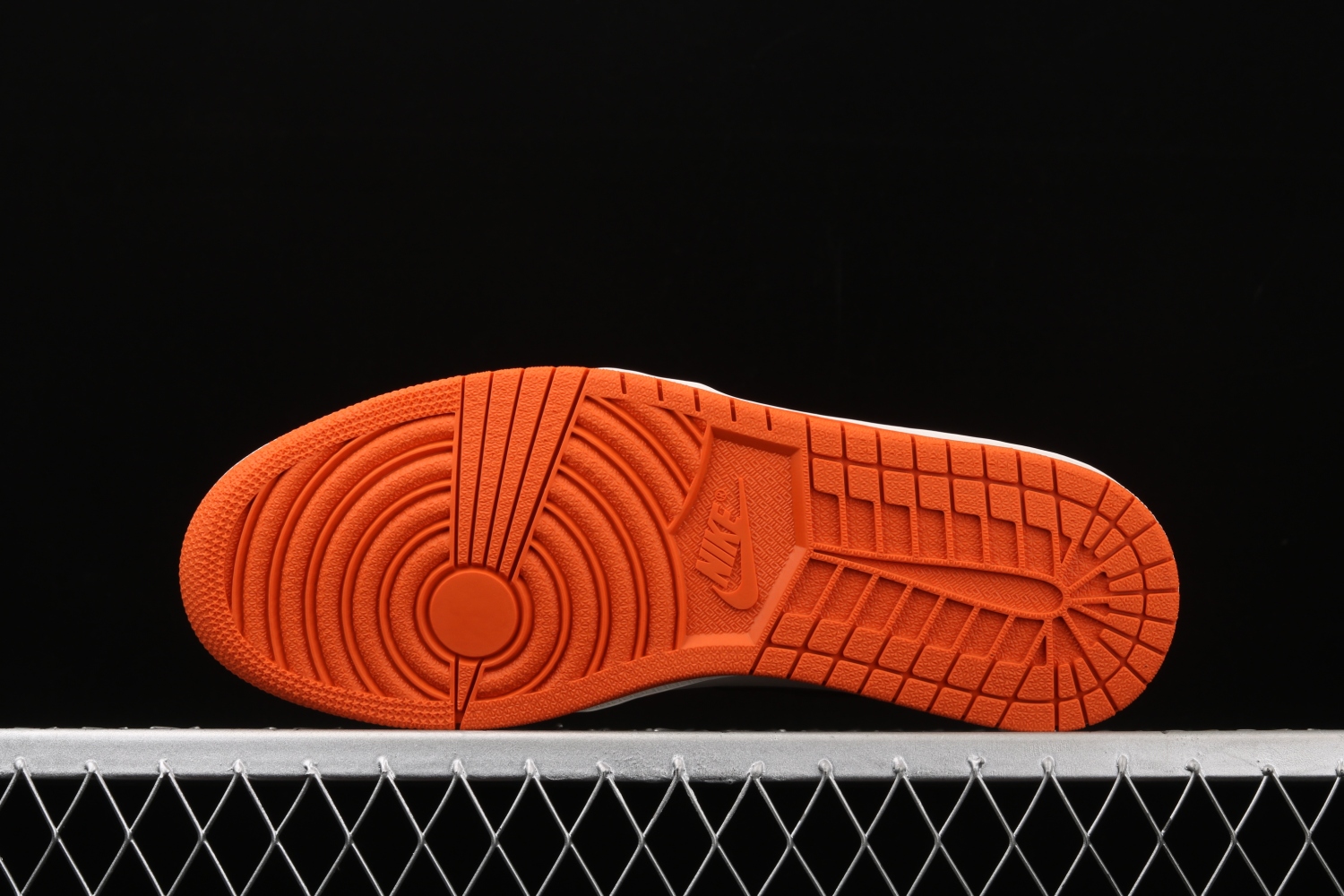 Jordan 1 Retro Reverse Shattered Backboard 555088-113