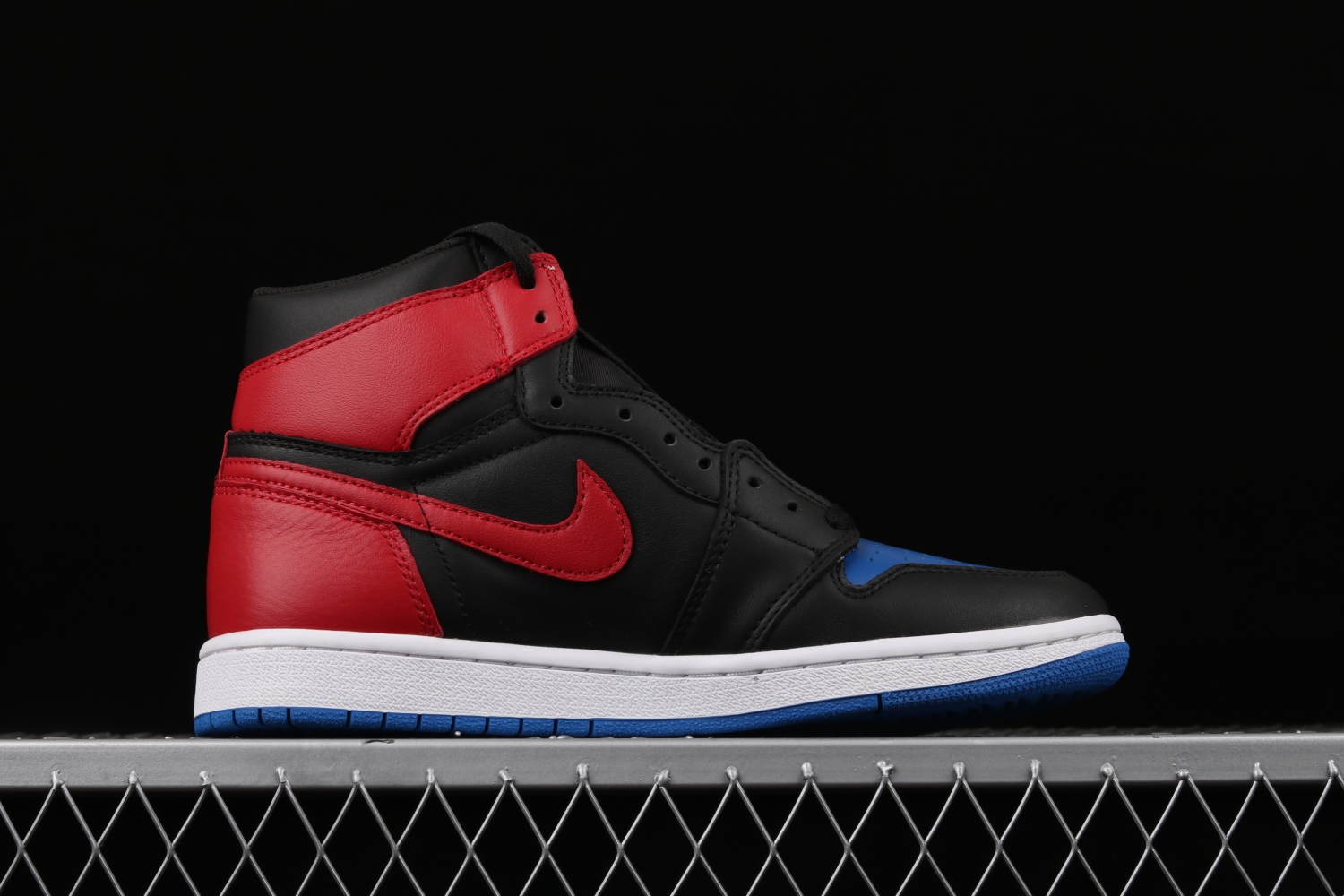 Jordan 1 Retro Top 3 555088-026
