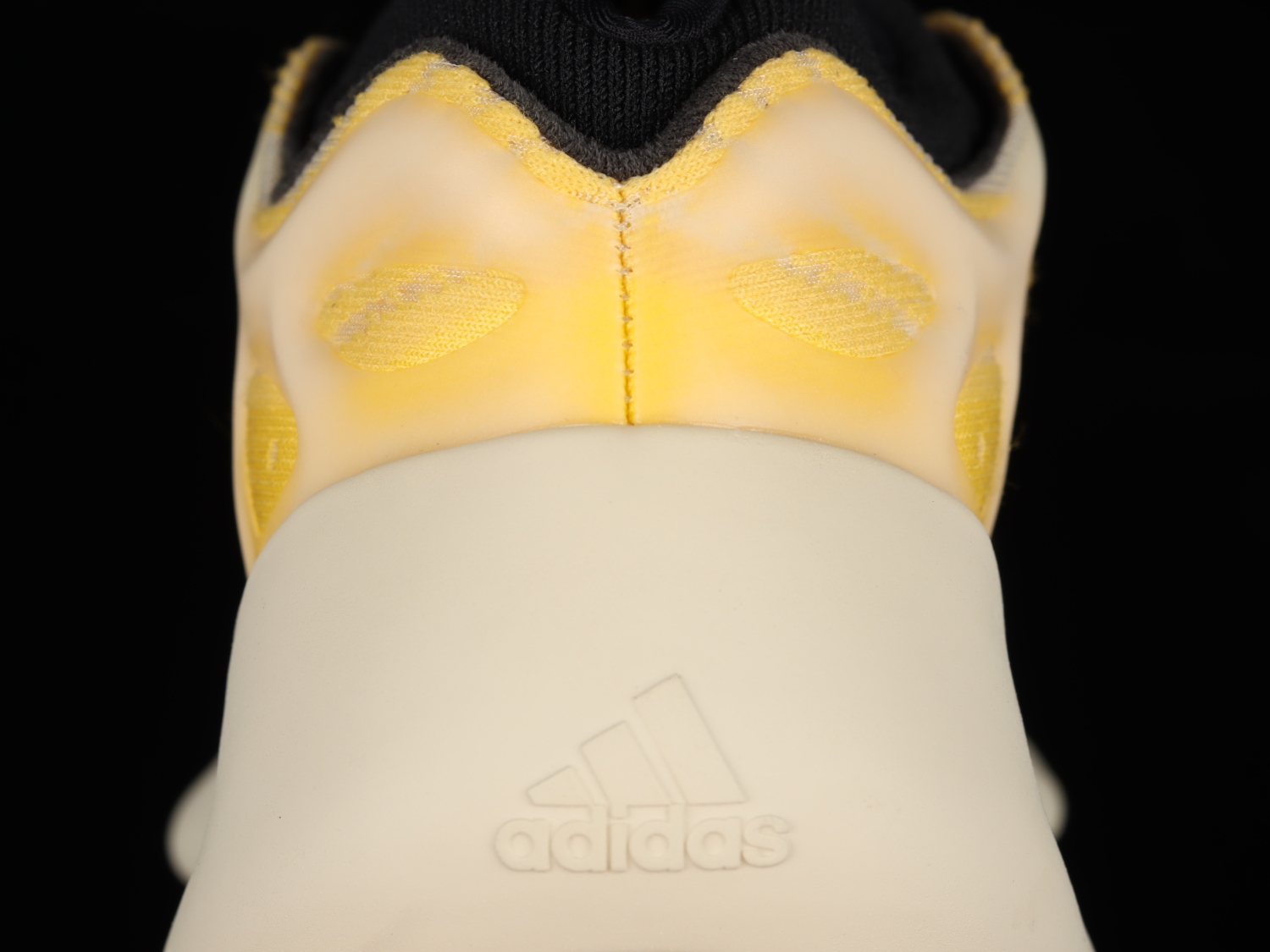adidas Yeezy 700 V3 Mono Safflower HP5425