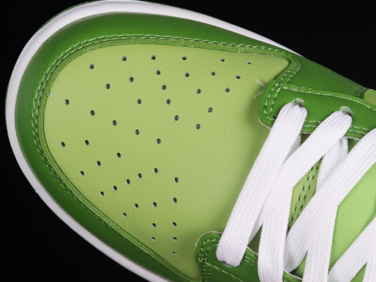 Nike Dunk Low Chlorophyll  DJ6188-300