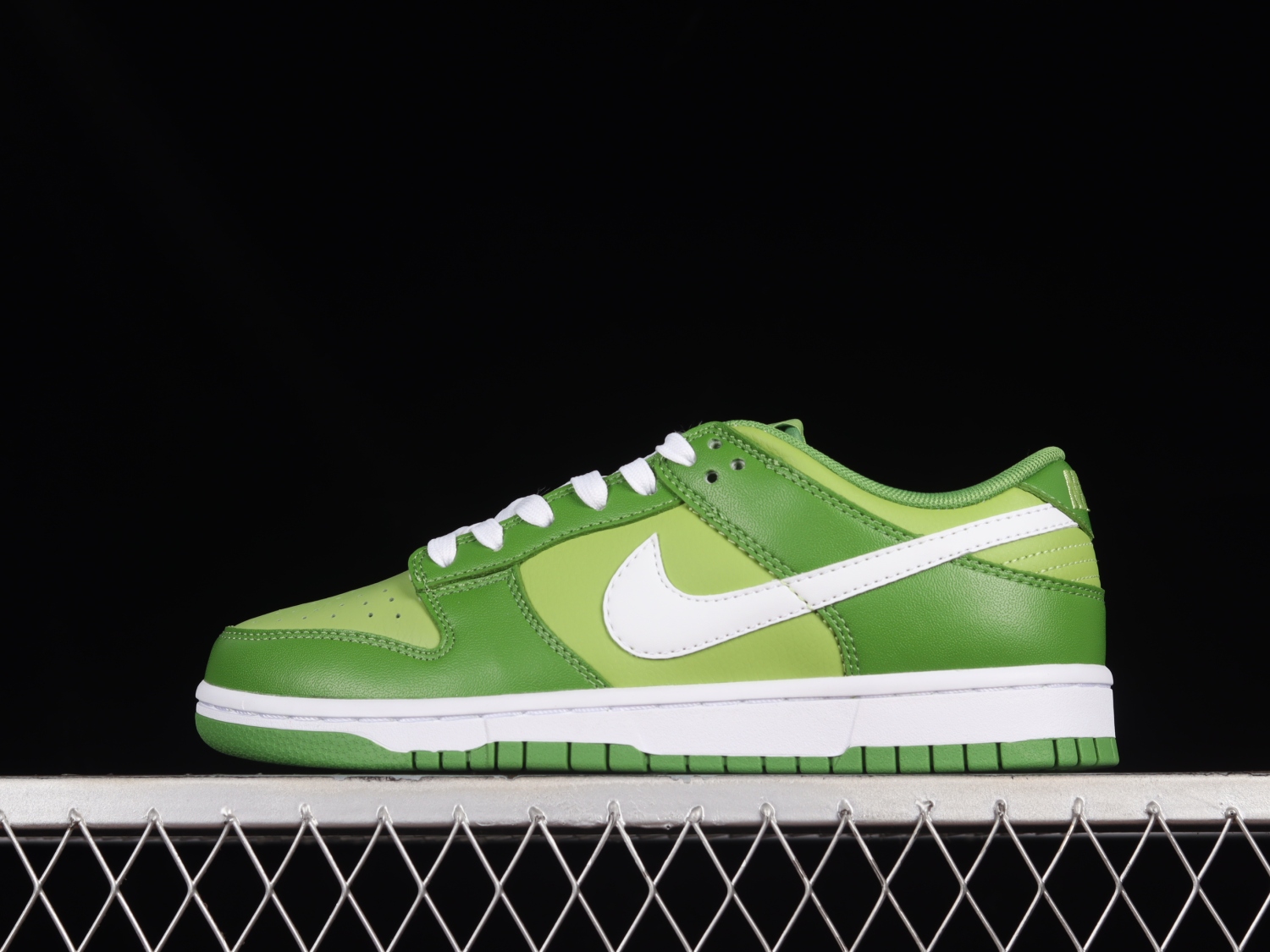 Nike Dunk Low Chlorophyll  DJ6188-300