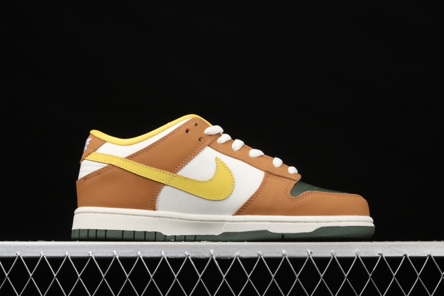 Nike SB Dunk Low Vapour Mineral Yellow 304292-271
