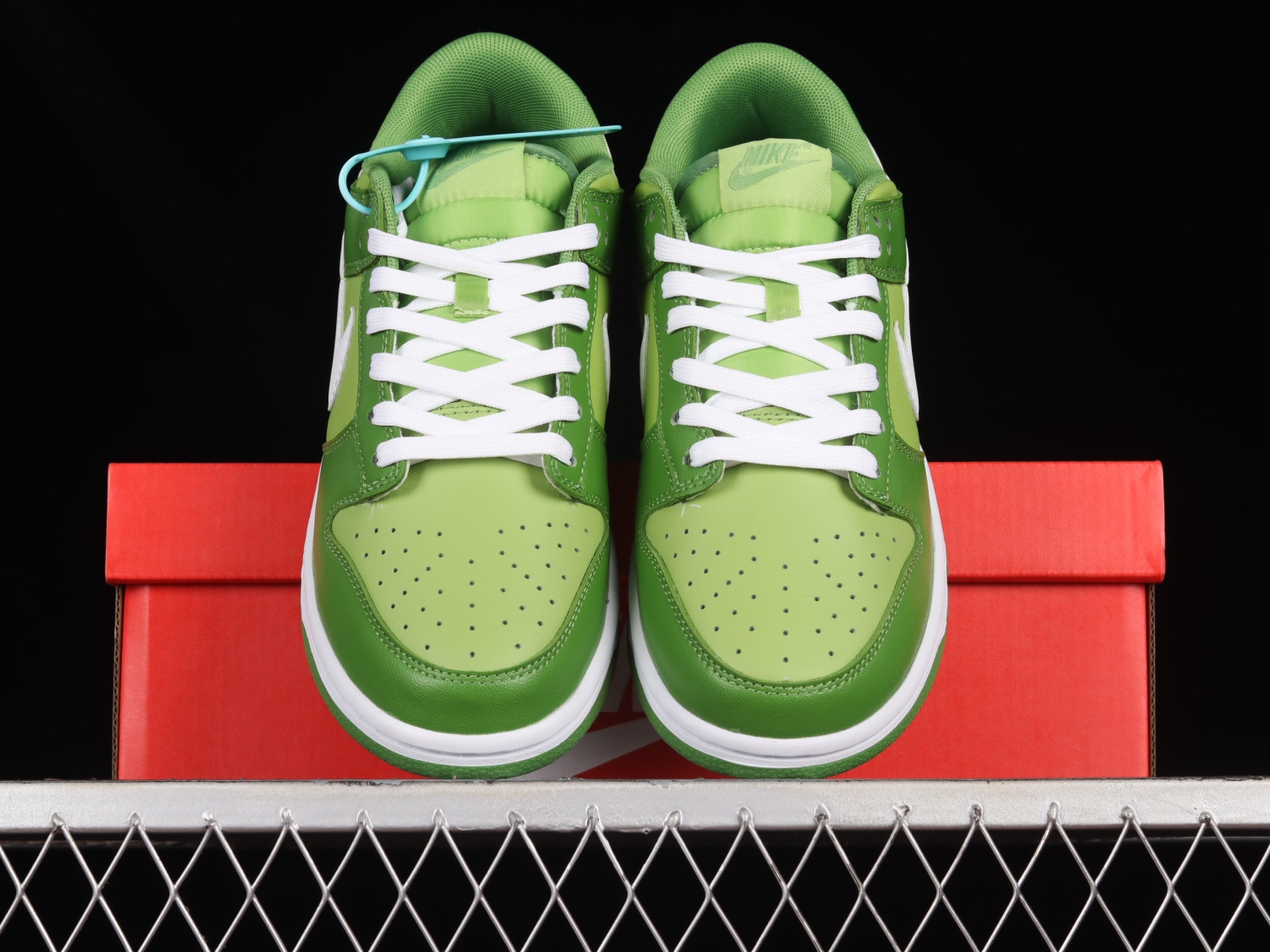 Nike Dunk Low Chlorophyll  DJ6188-300
