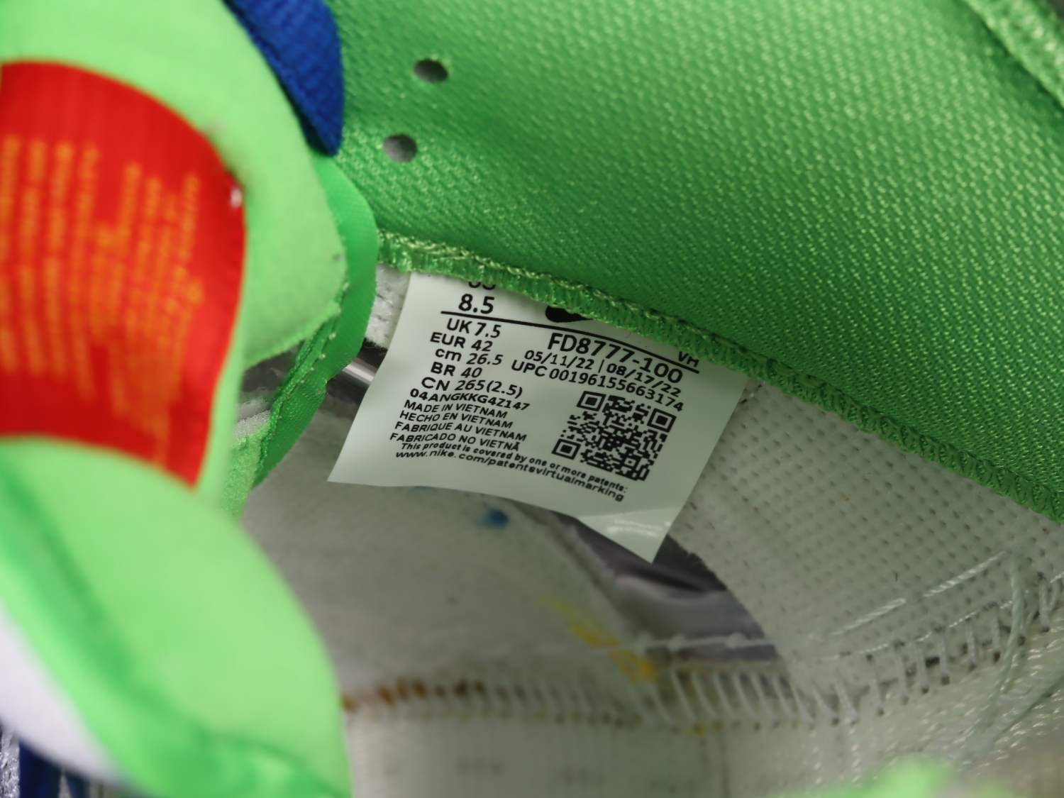 Nike SB Dunk Low Sandy Bodecker FD8777-100