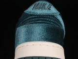 Nike Dunk Low Velvet Teal (W)  DZ5224-300