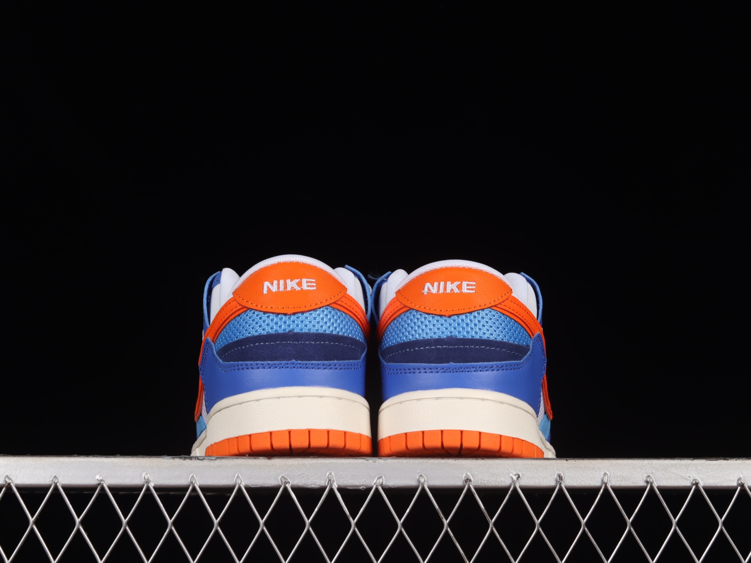 Nike Dunk Low Scrap Knicks DM0128-100