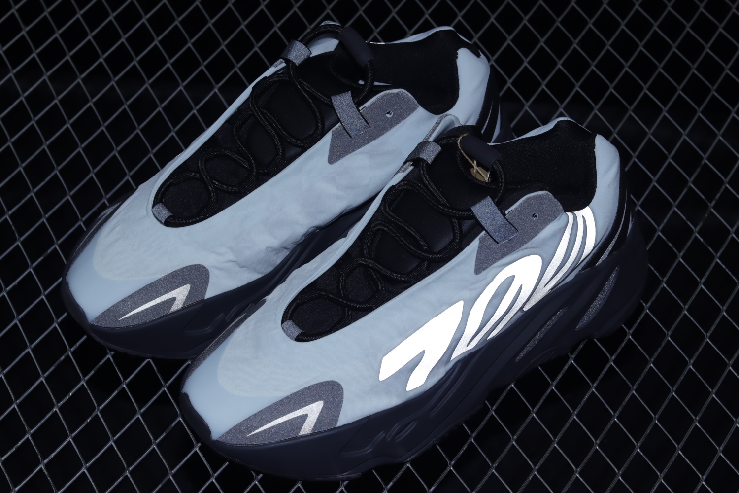 adidas Yeezy Boost 700 MNVN Blue Tint GZ0711