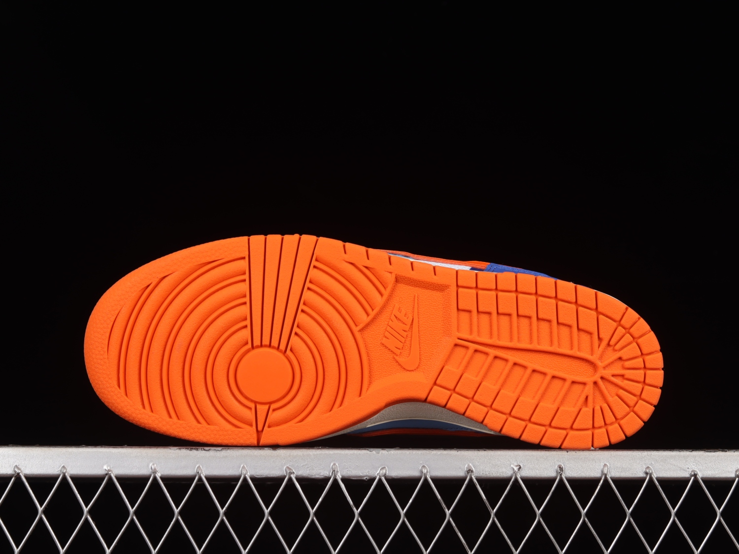 Nike Dunk Low Scrap Knicks DM0128-100