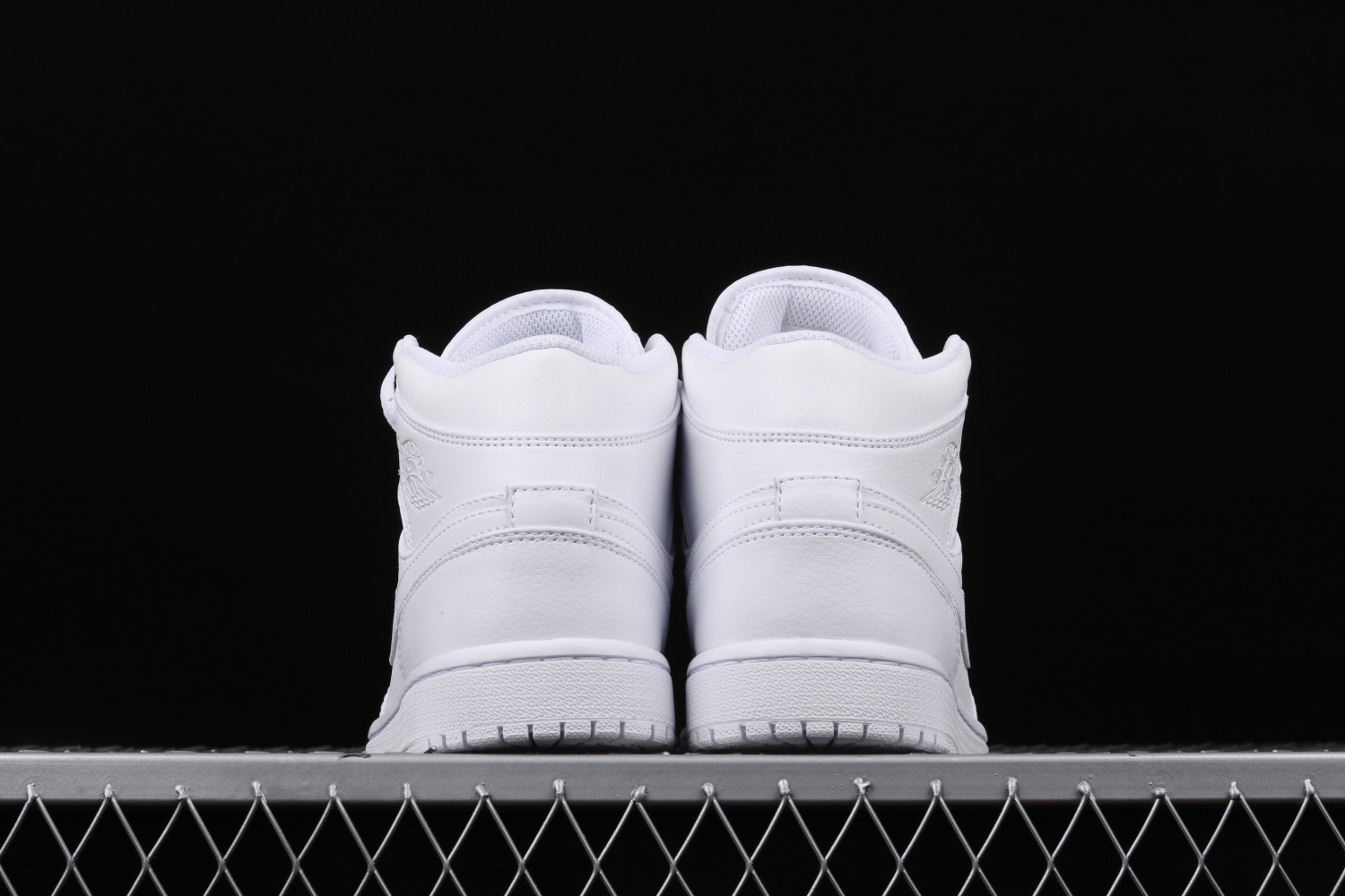 Jordan 1 Mid Triple White (2022) 554724-109